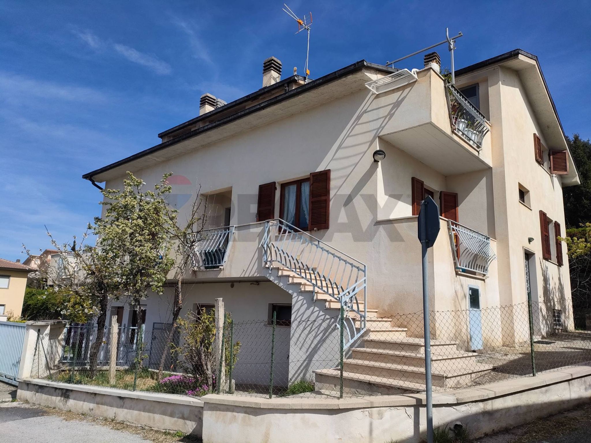 Property in Poggio Picenze