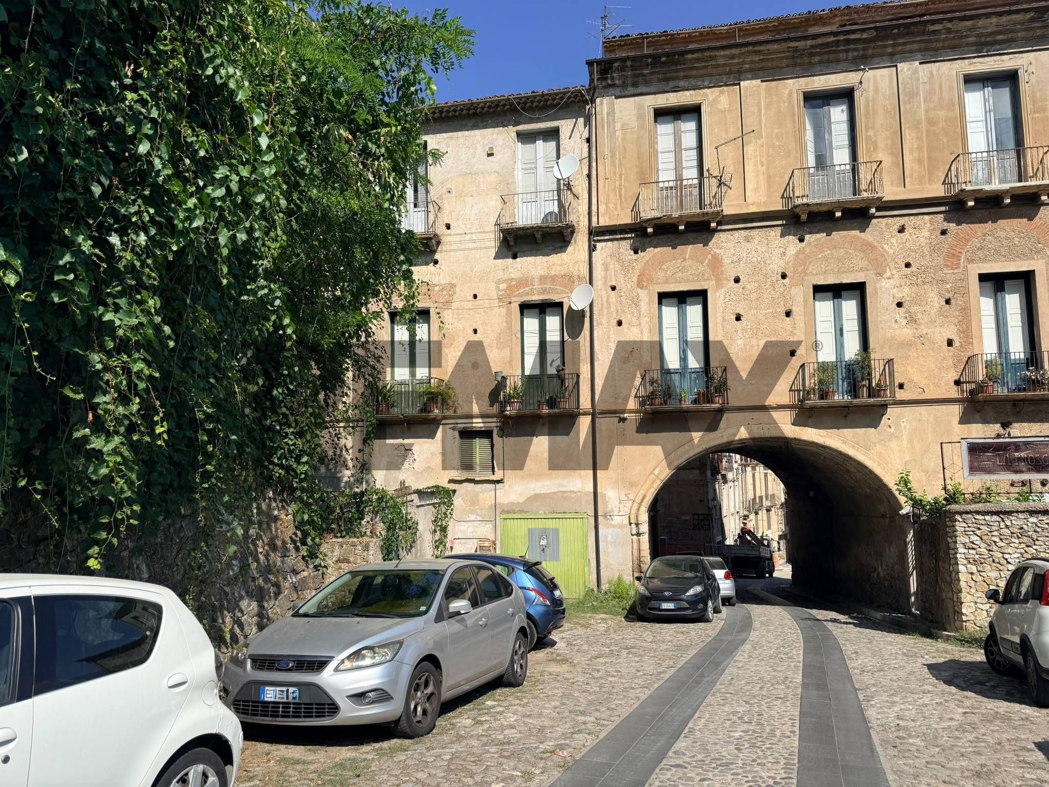 Edificio all'aperto