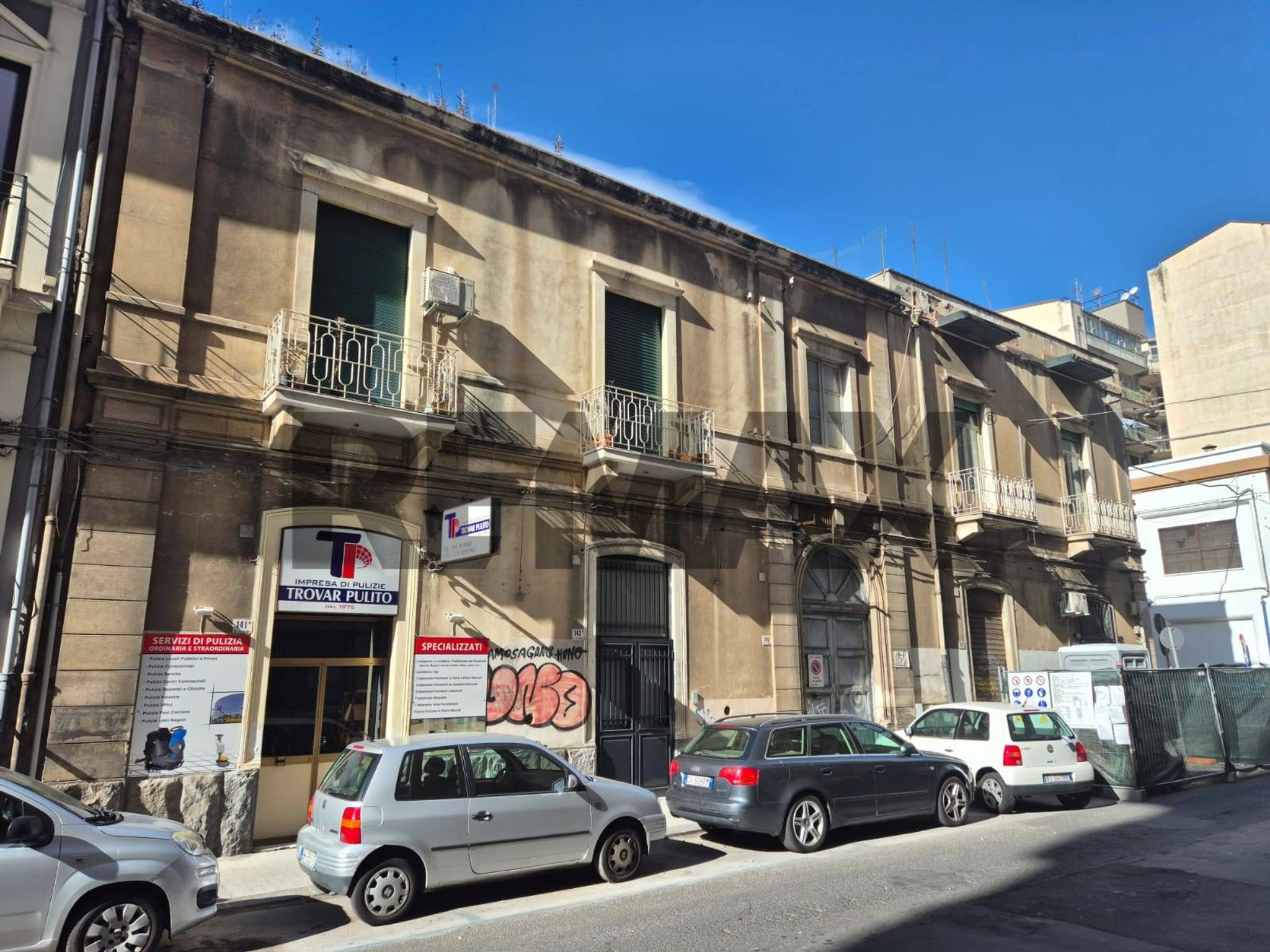 Edificio all'aperto