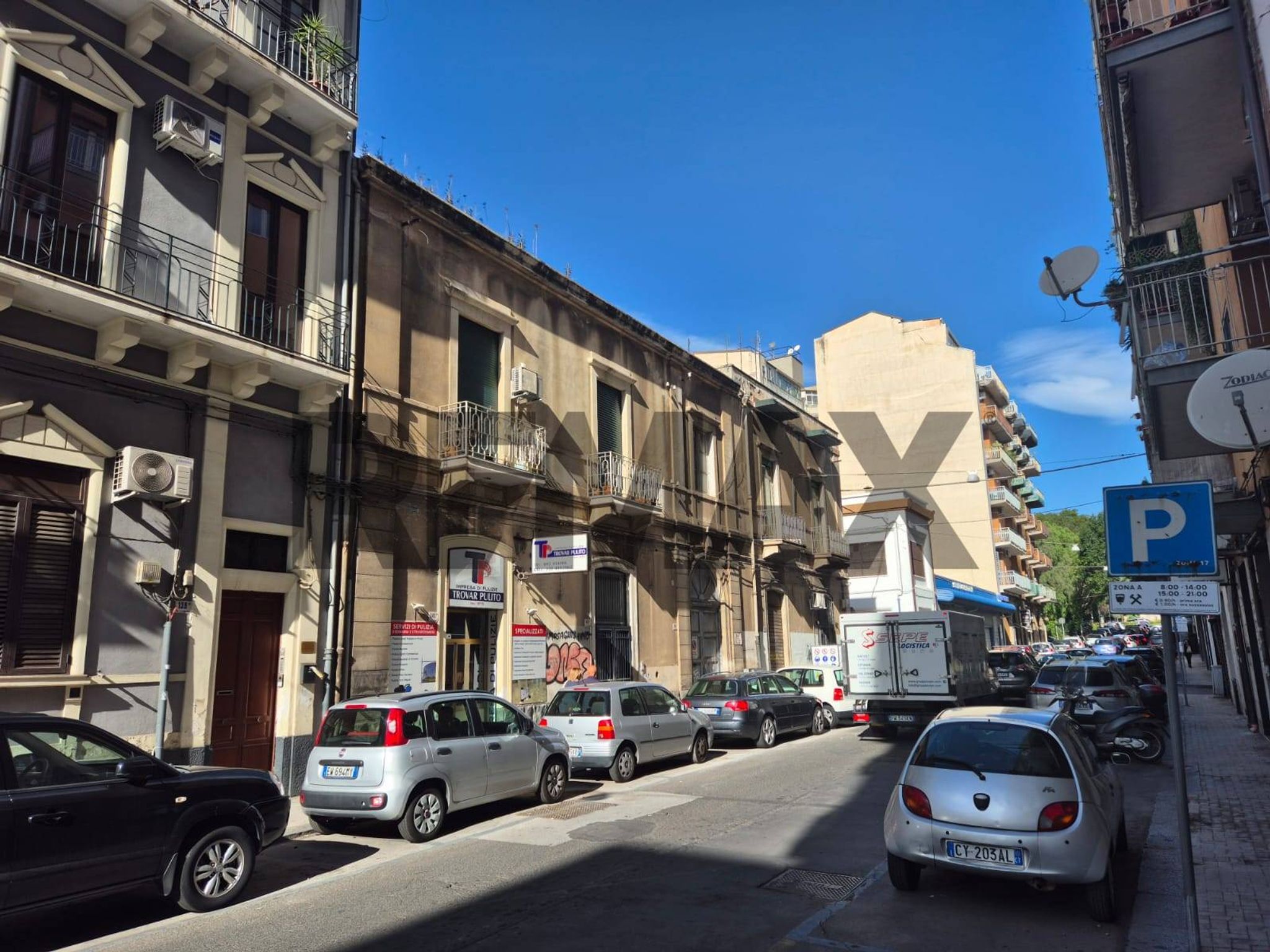 Edificio all'aperto