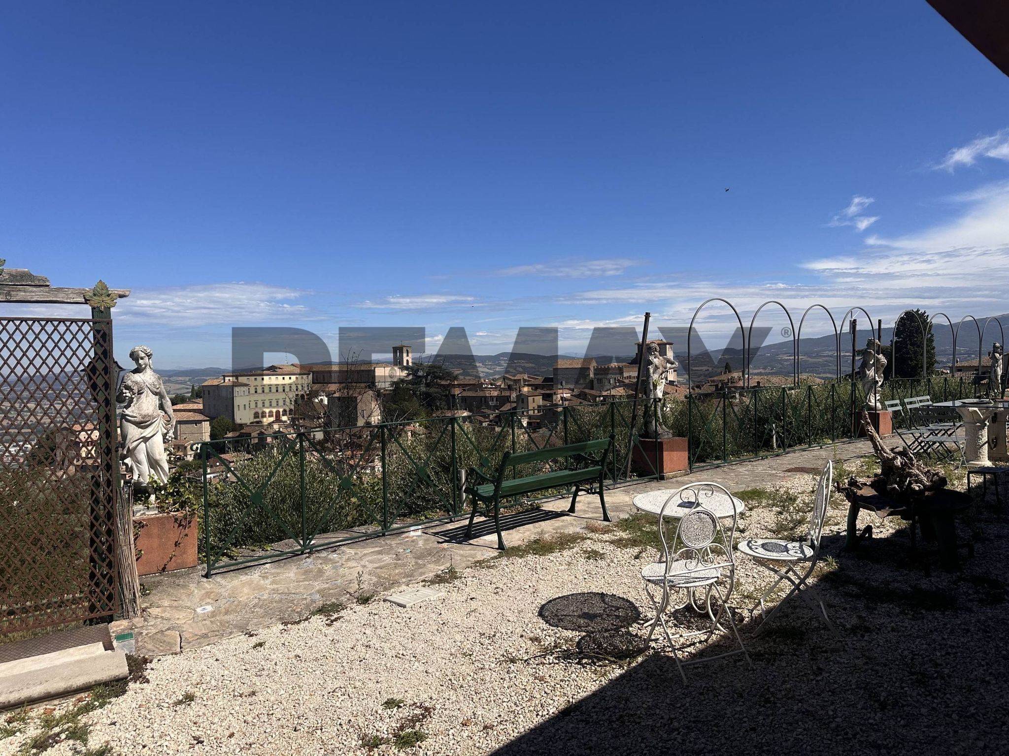 Edificio all'aperto