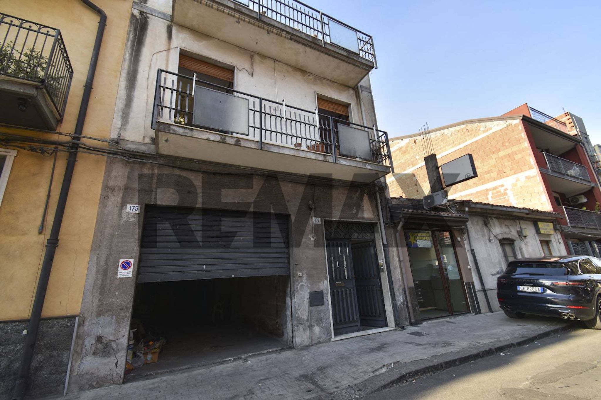 Edificio all'aperto