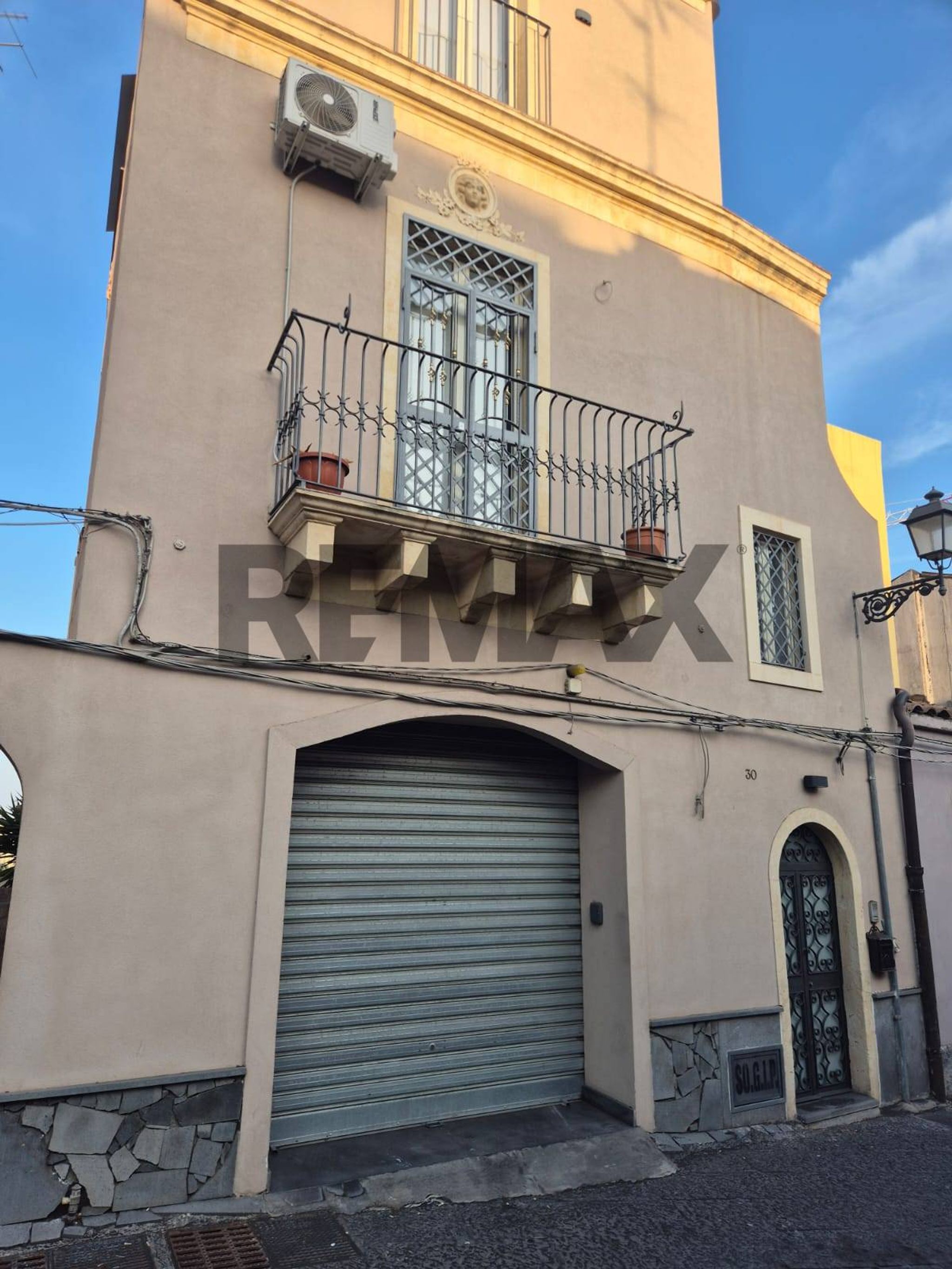 Immobile a Acireale
