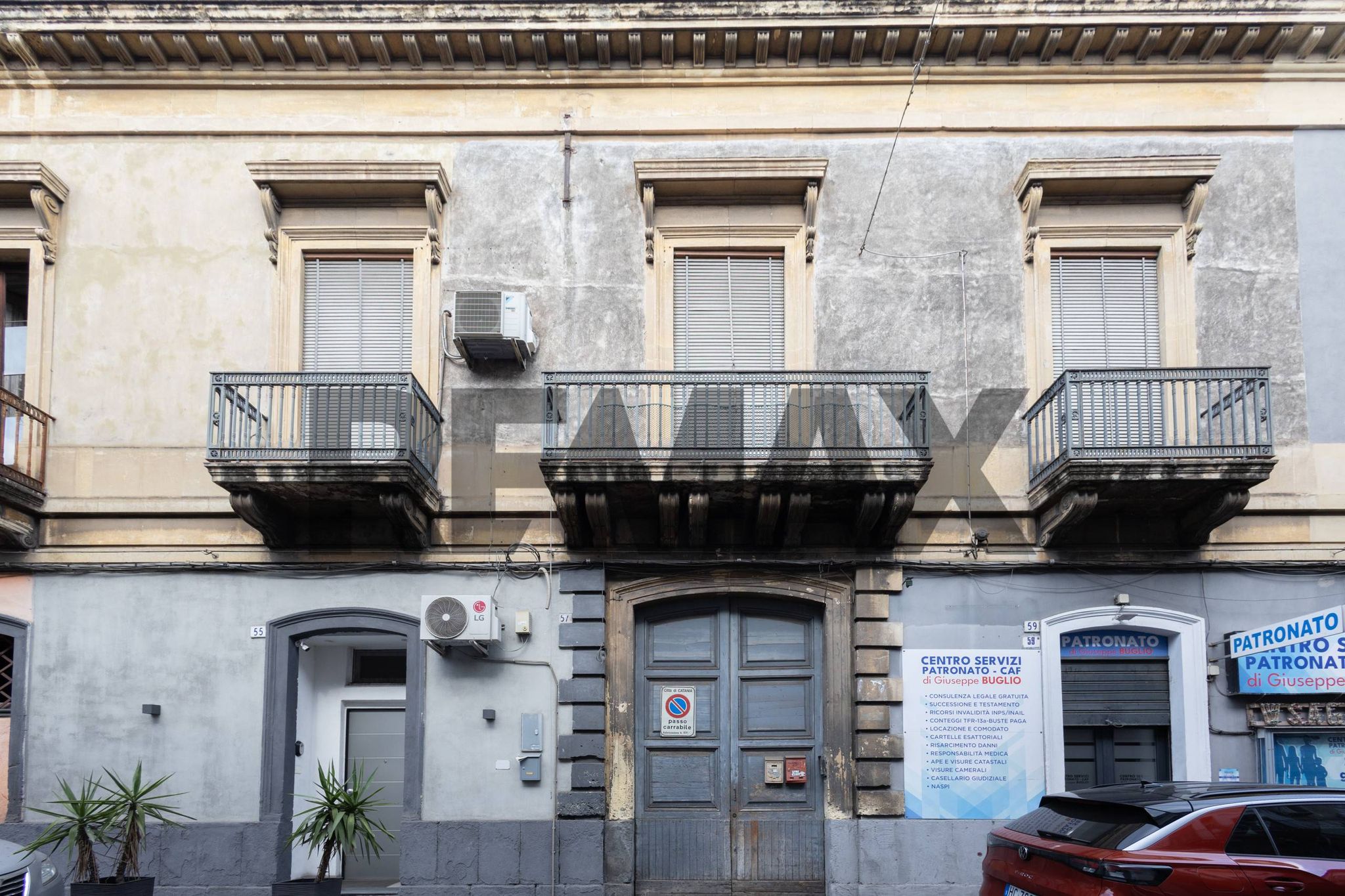 Edificio all'aperto