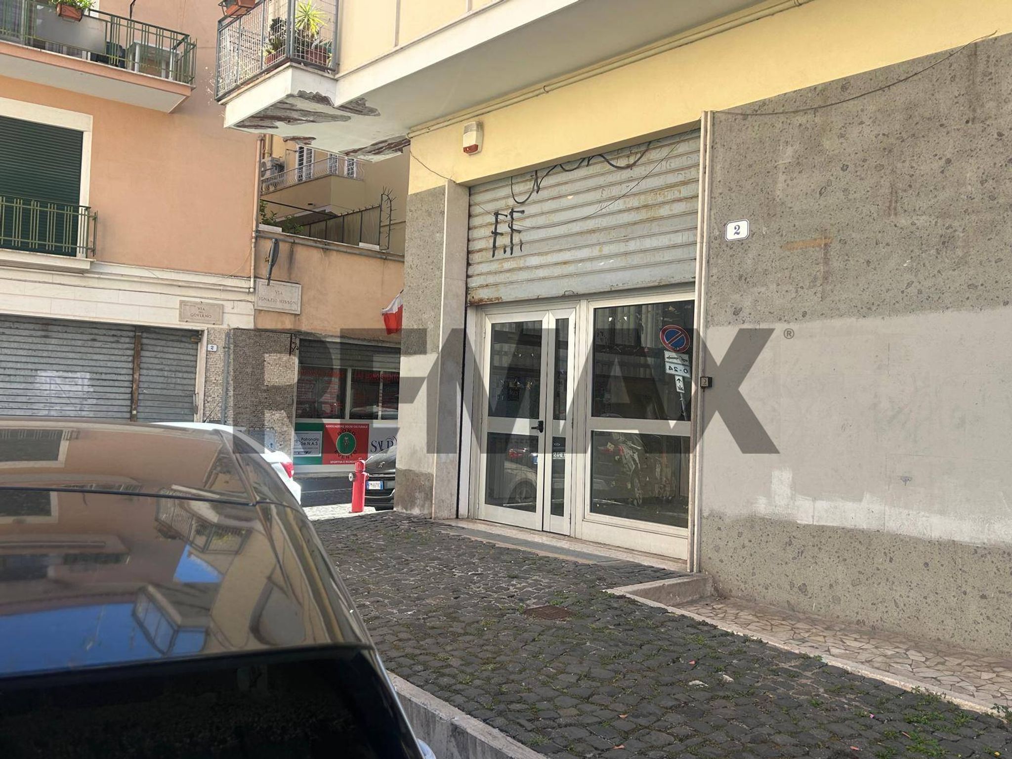 Edificio all'aperto
