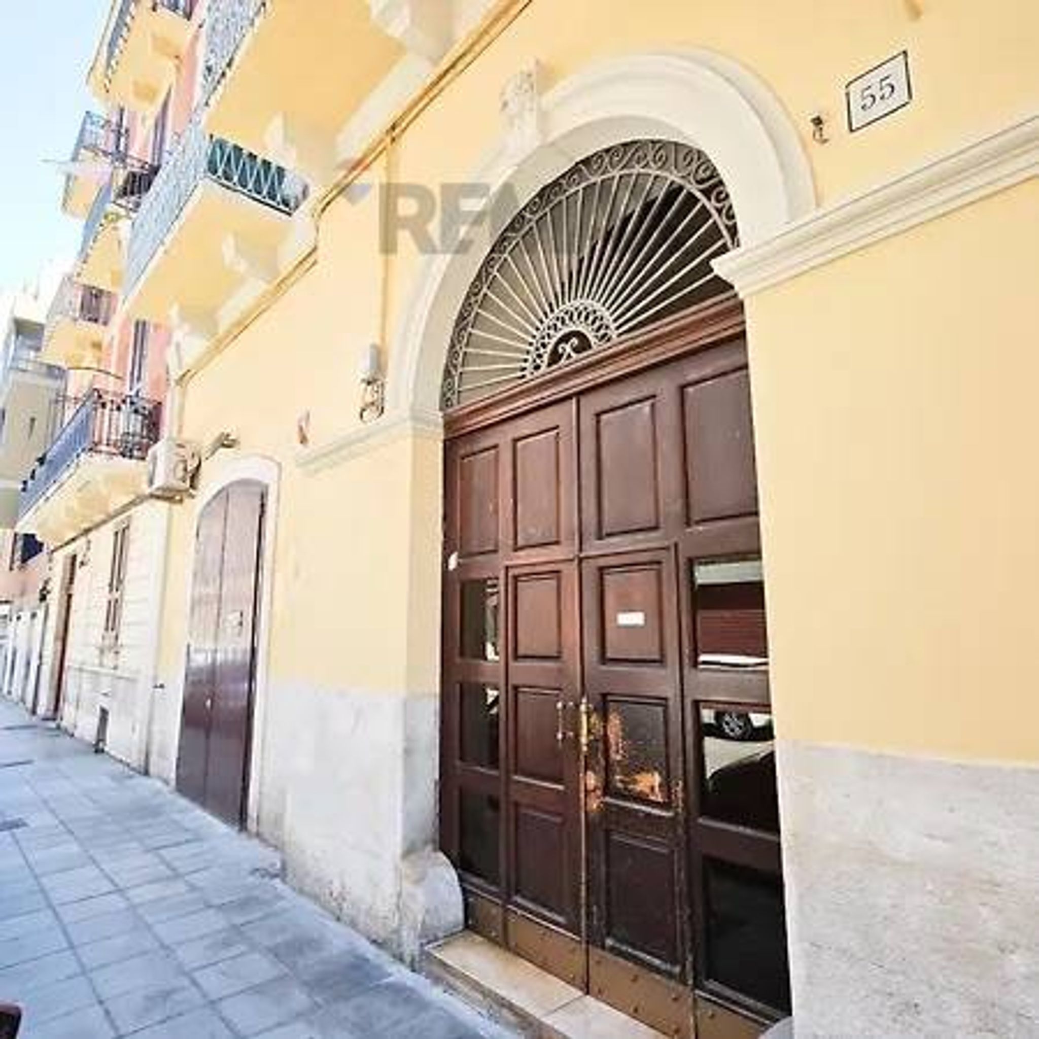 Edificio all'aperto