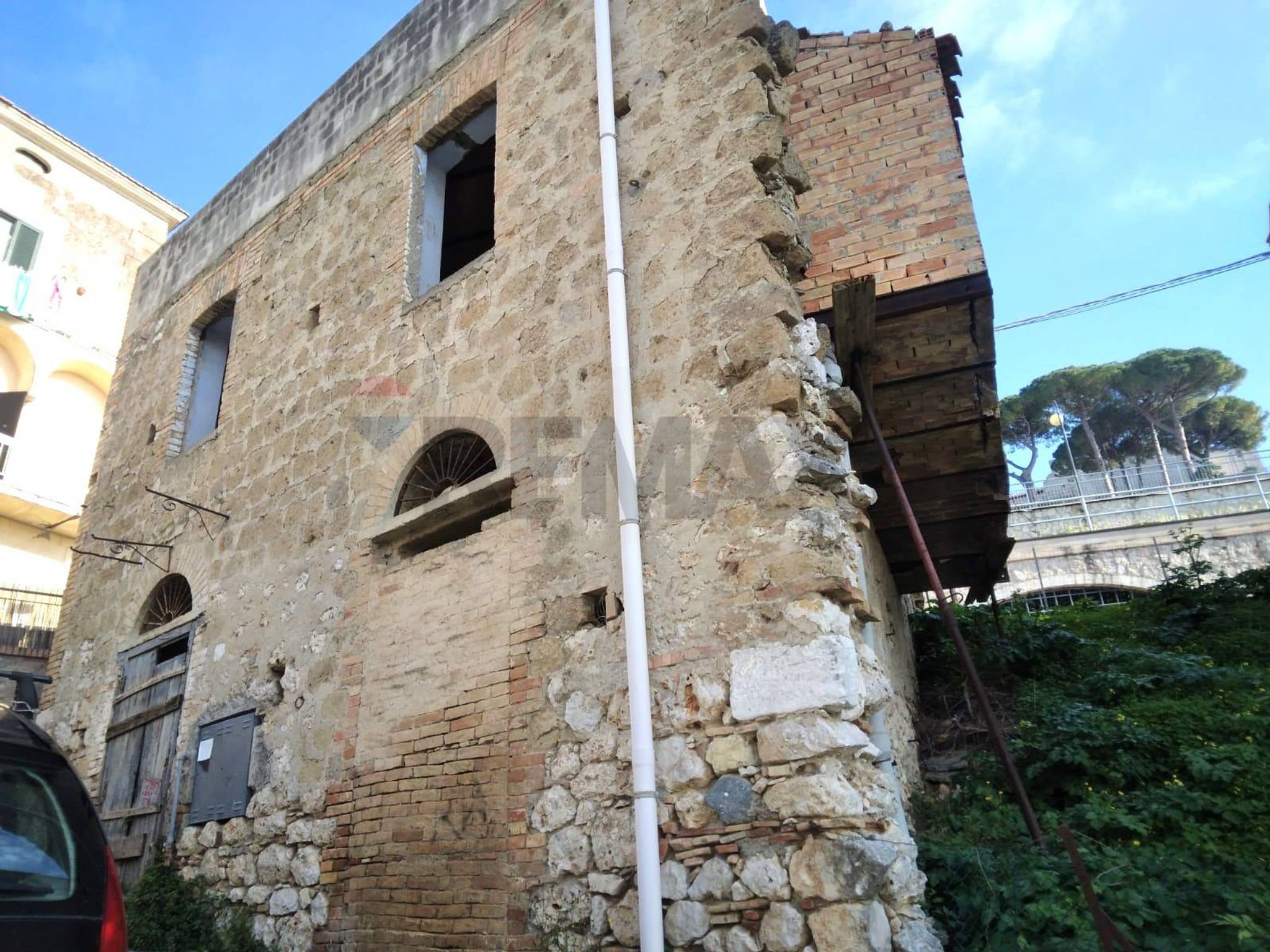Edificio all'aperto
