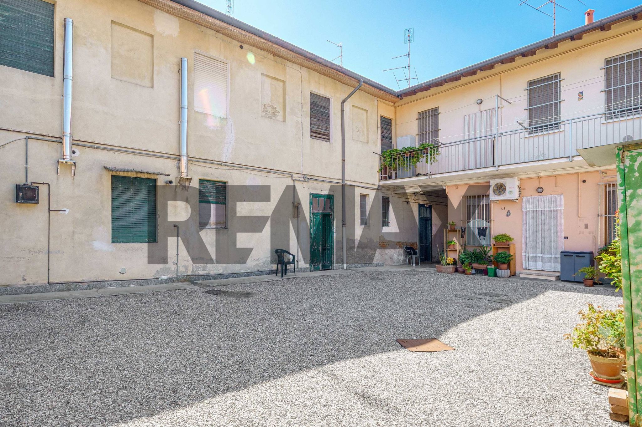 Edificio all'aperto