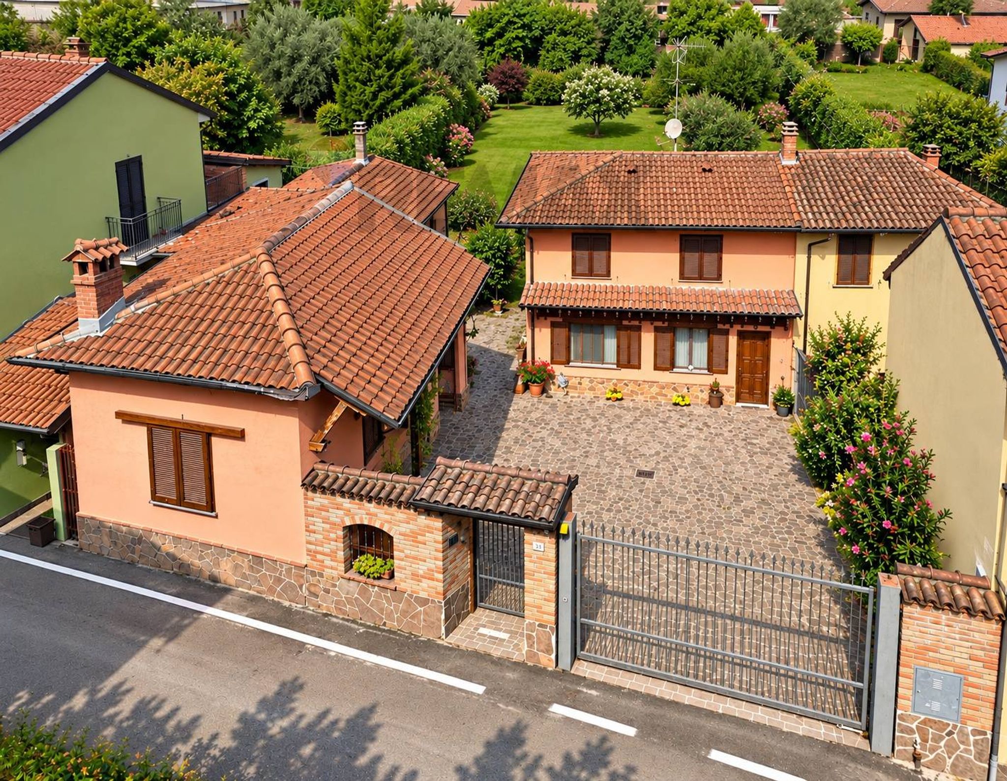 Property in Borgo San Siro