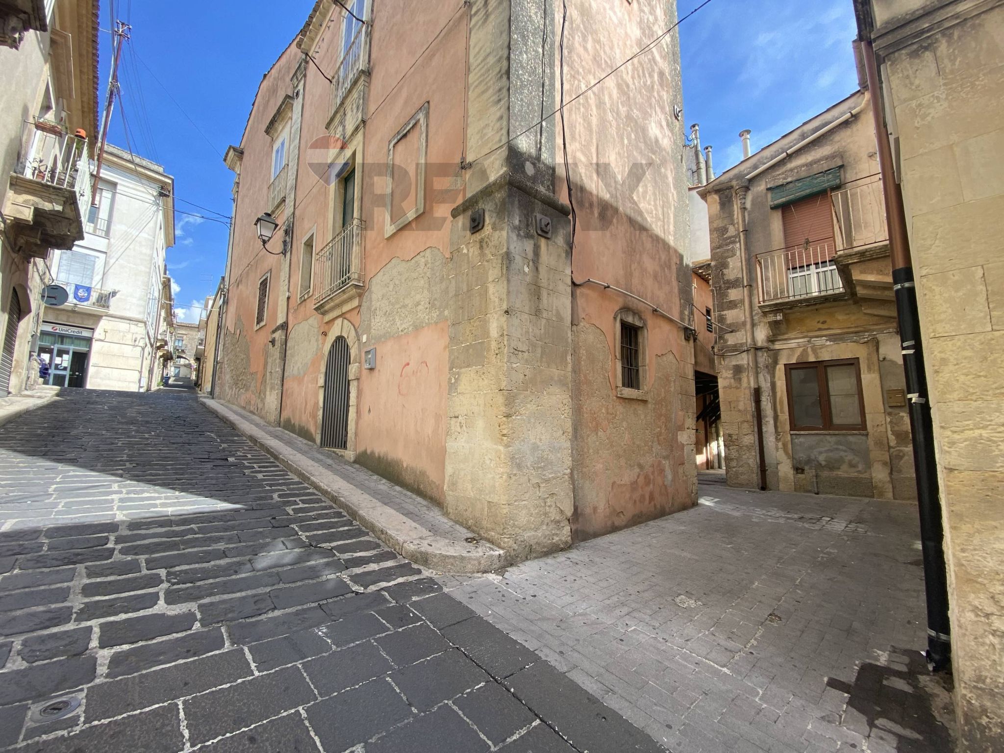 Edificio all'aperto