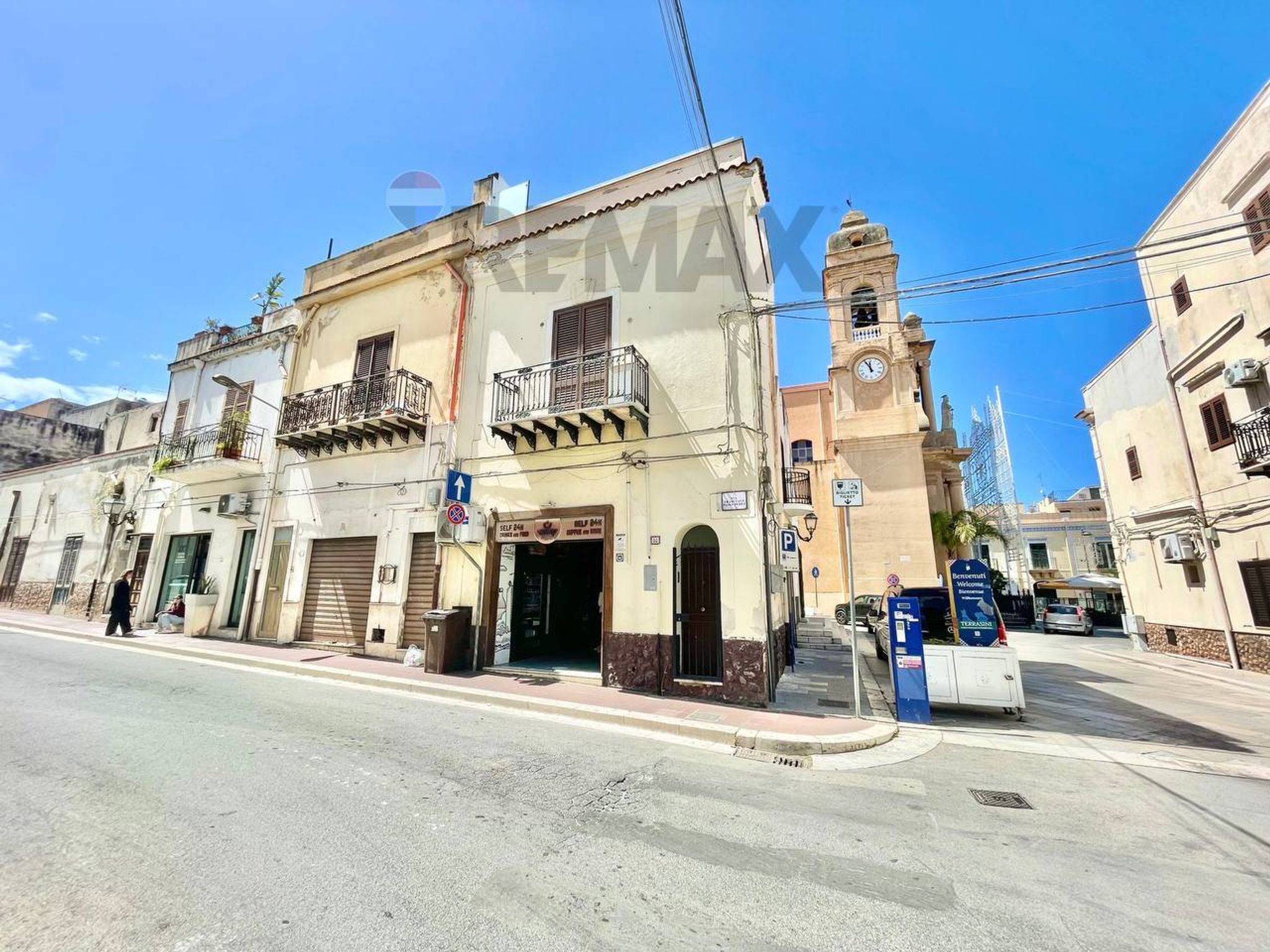 Edificio all'aperto
