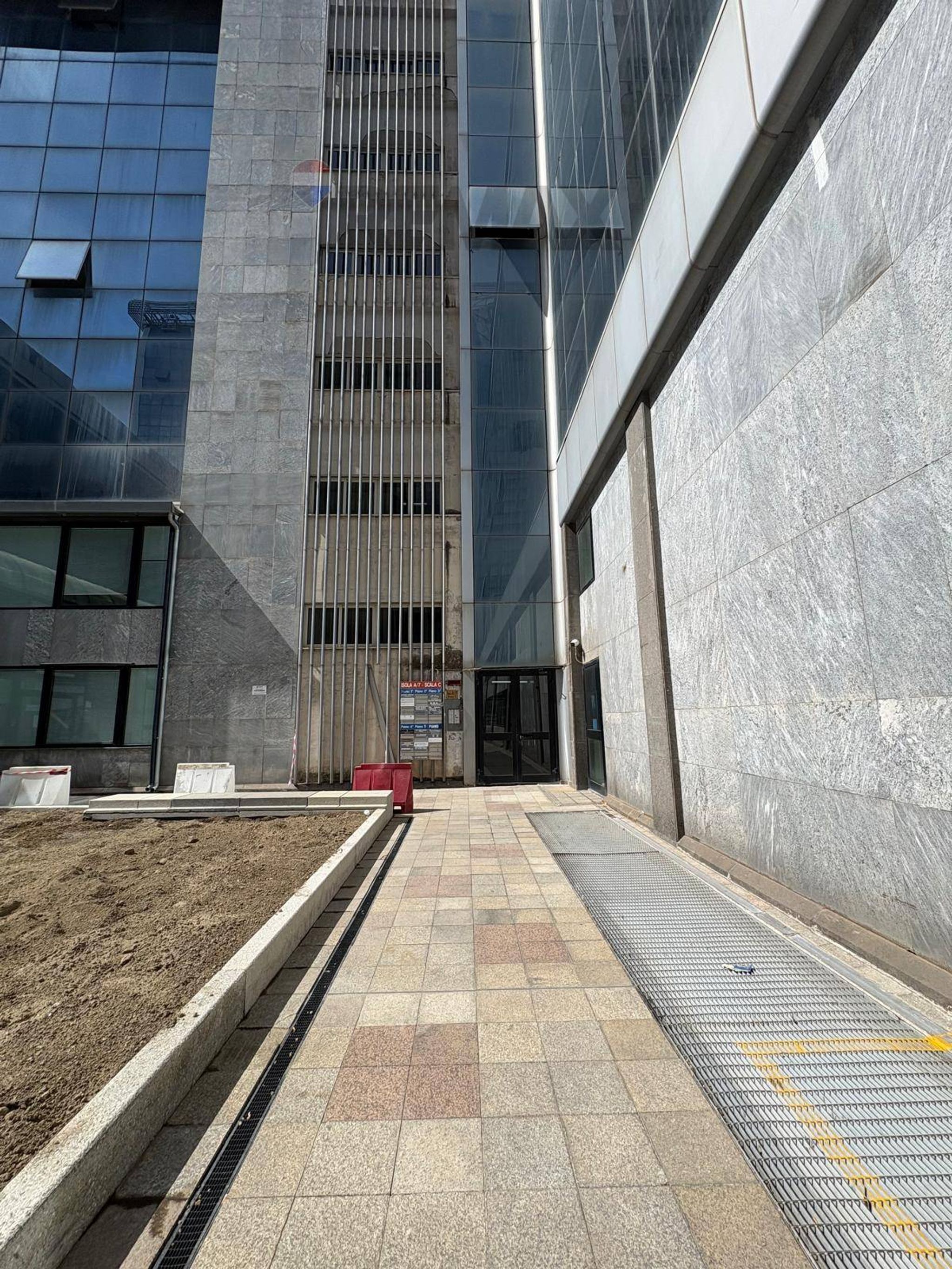 Edificio all'aperto