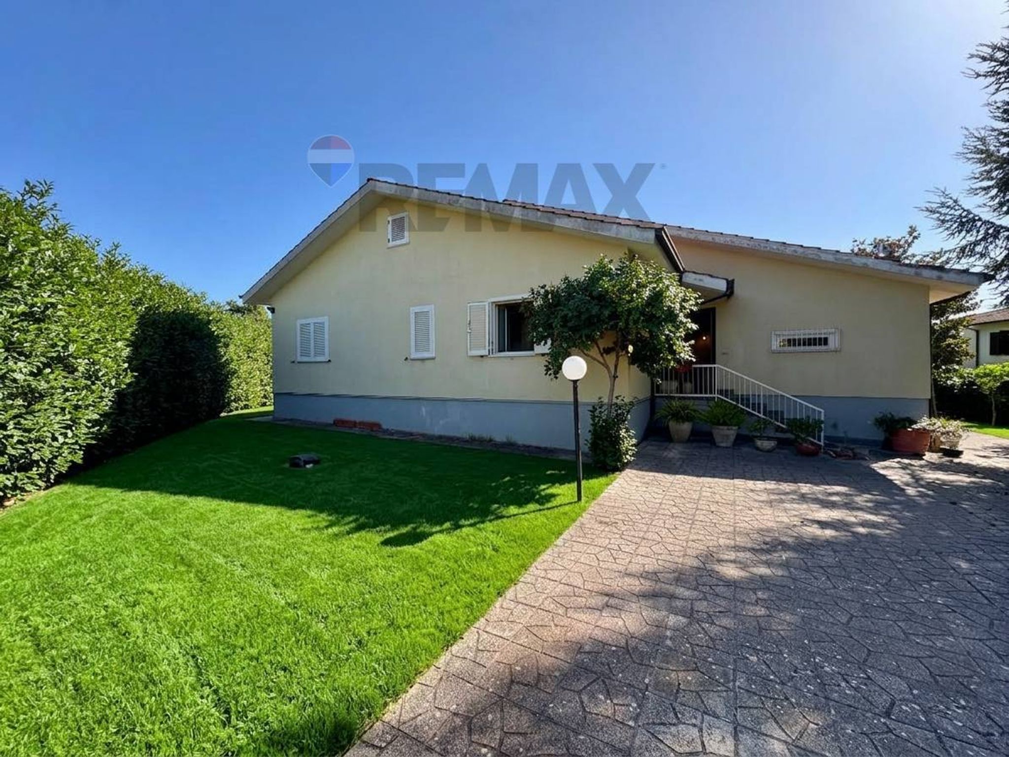 Property in Lariano