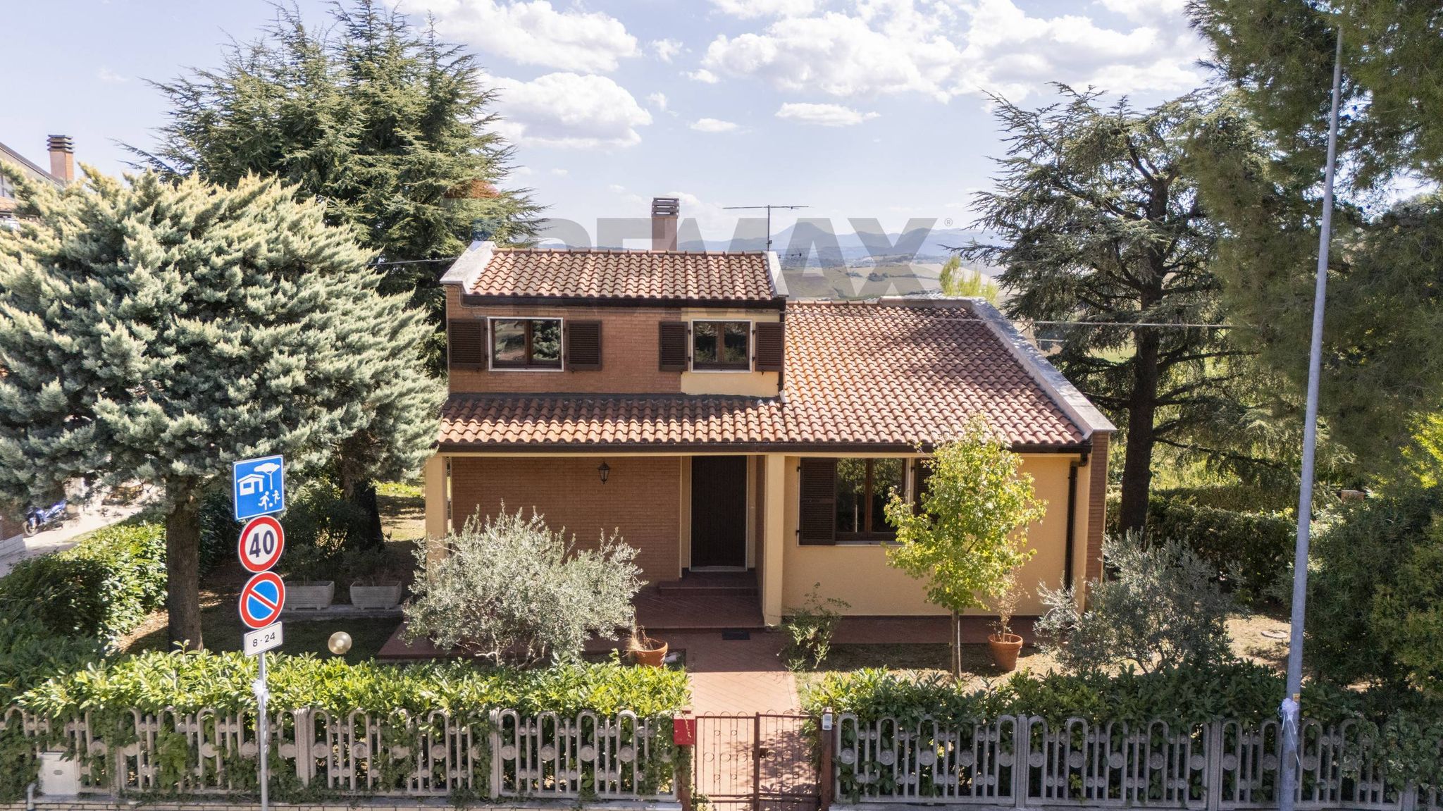 Property in Castelleone di Suasa