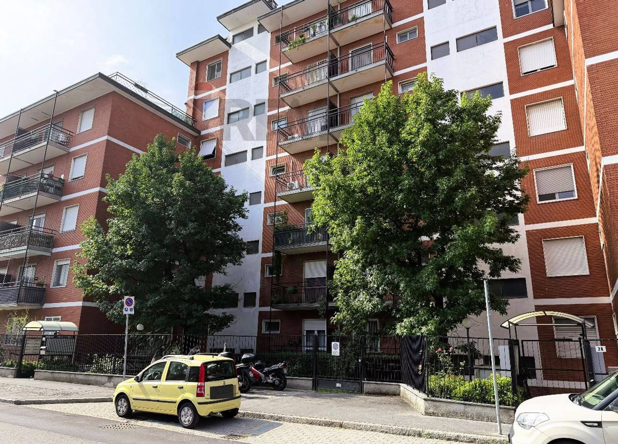 Property in Pero