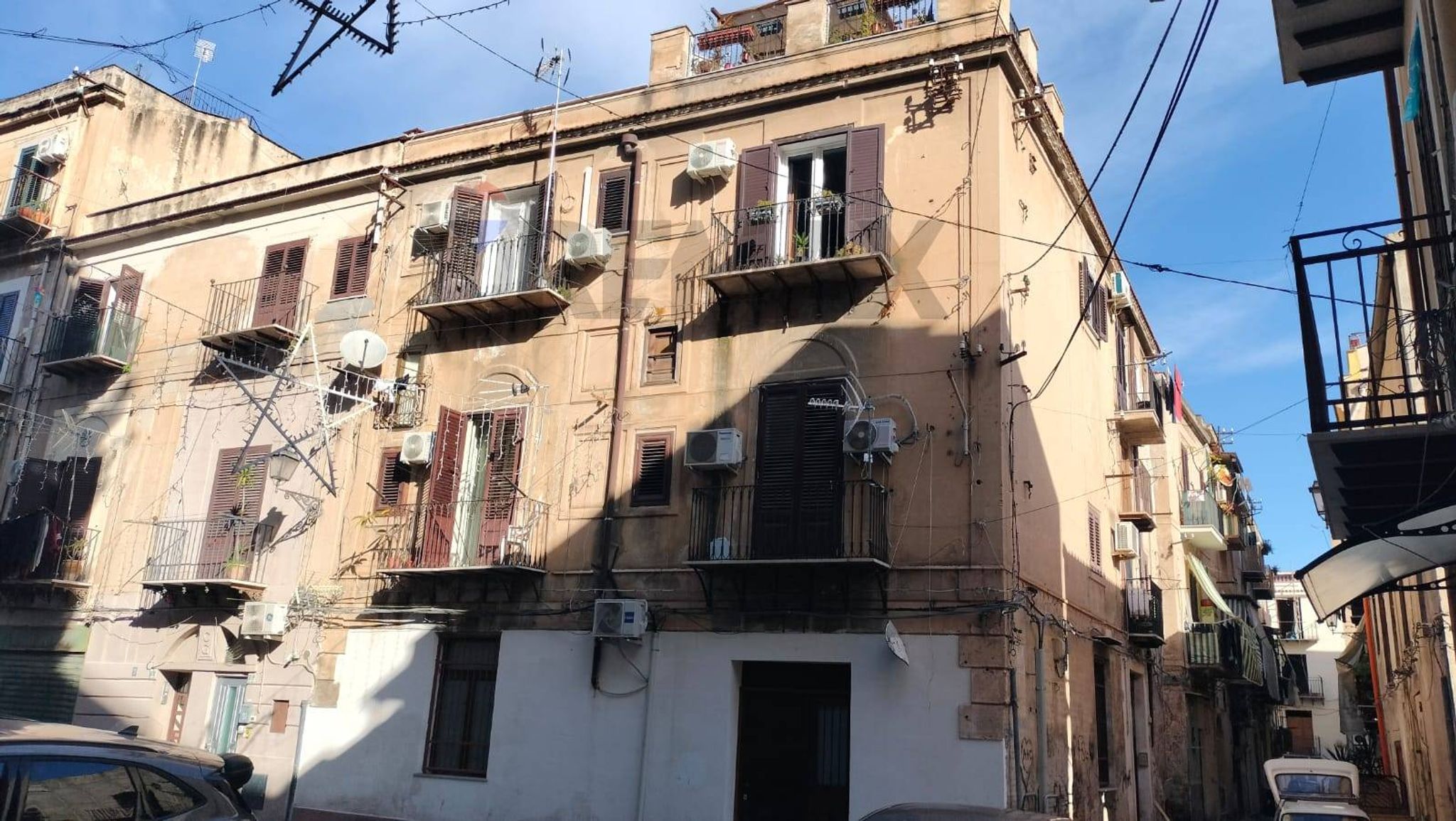 Edificio all'aperto