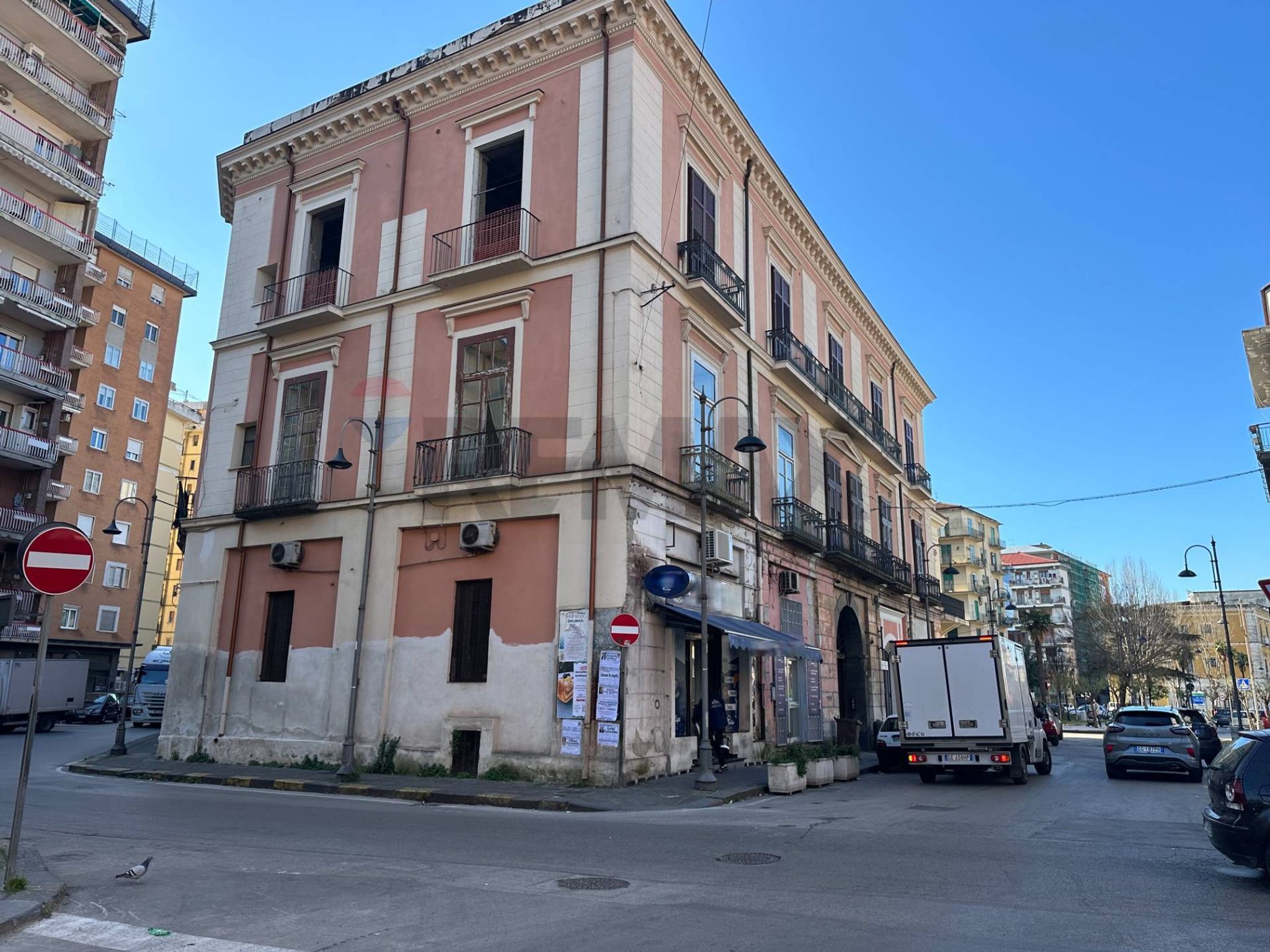 Edificio all'aperto
