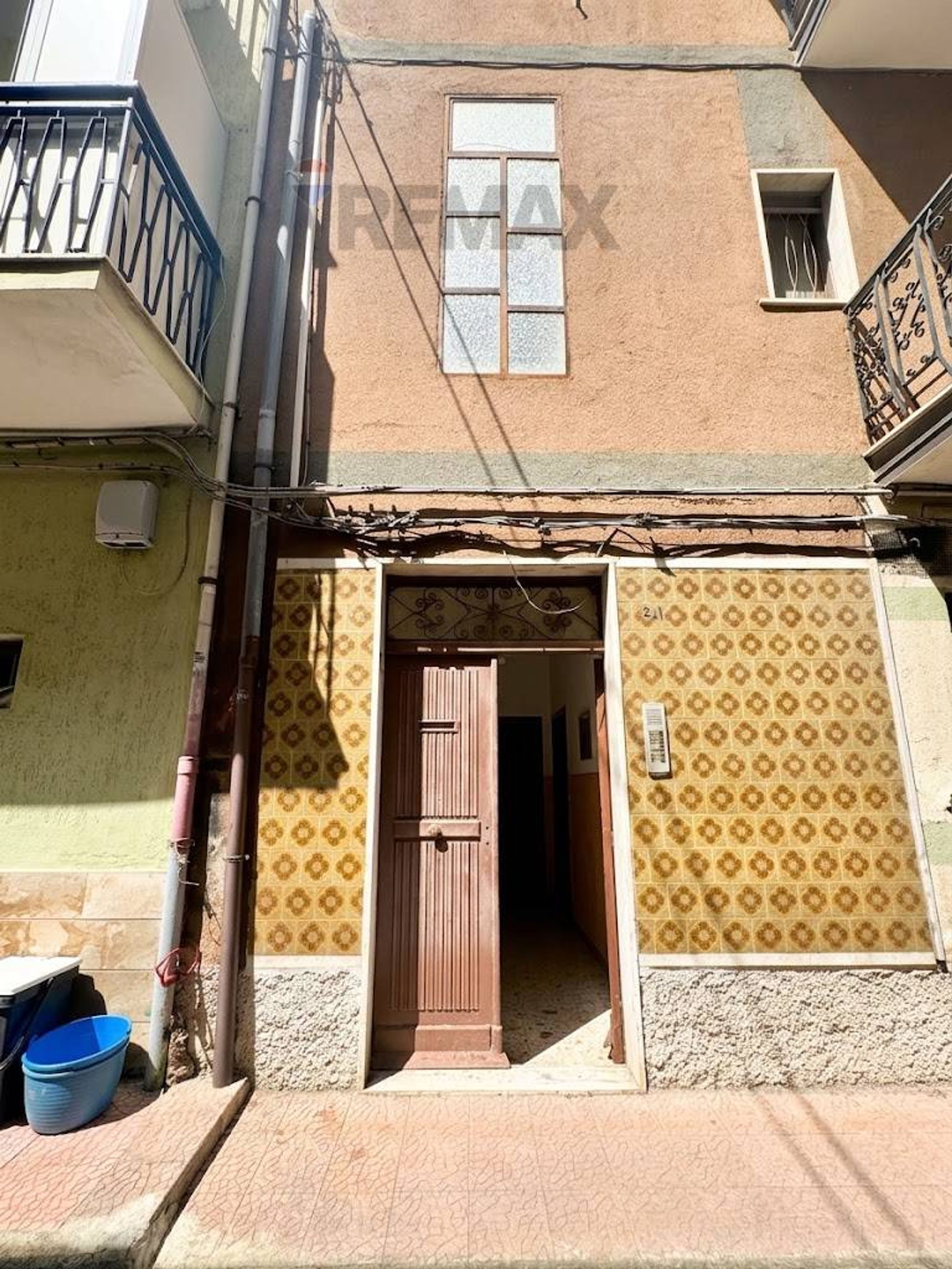 Edificio all'aperto