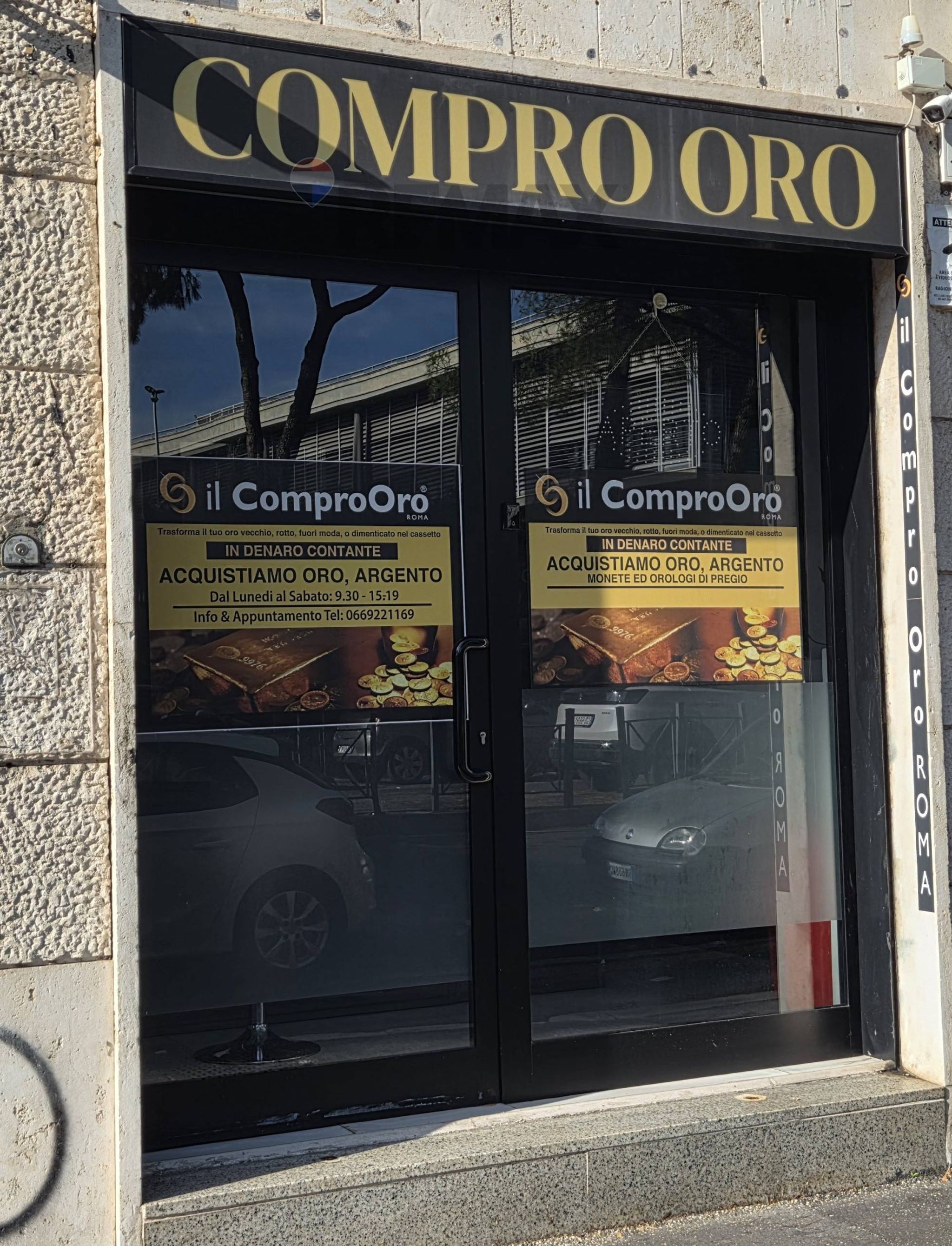 Edificio all'aperto
