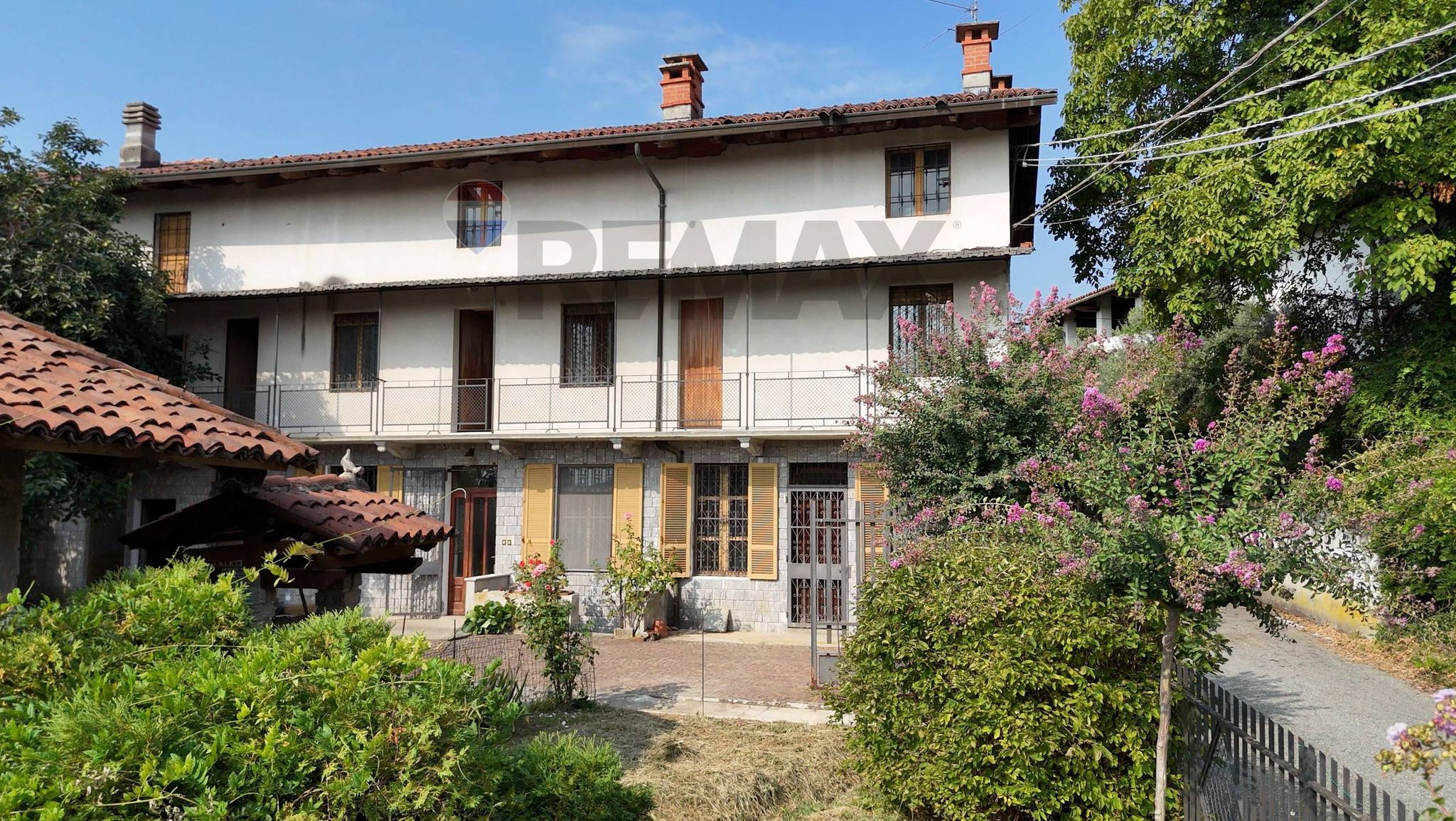 Property in Roasio