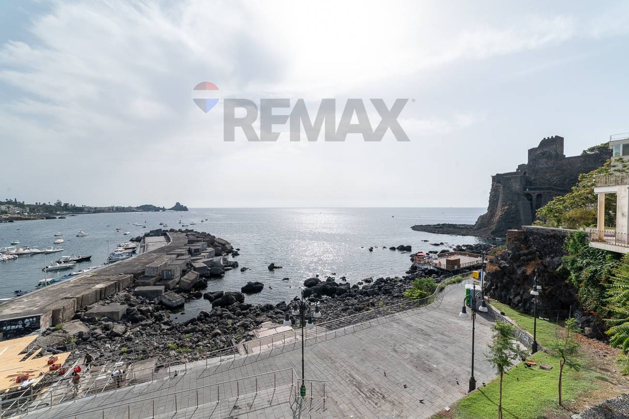 Immobile a Aci Castello