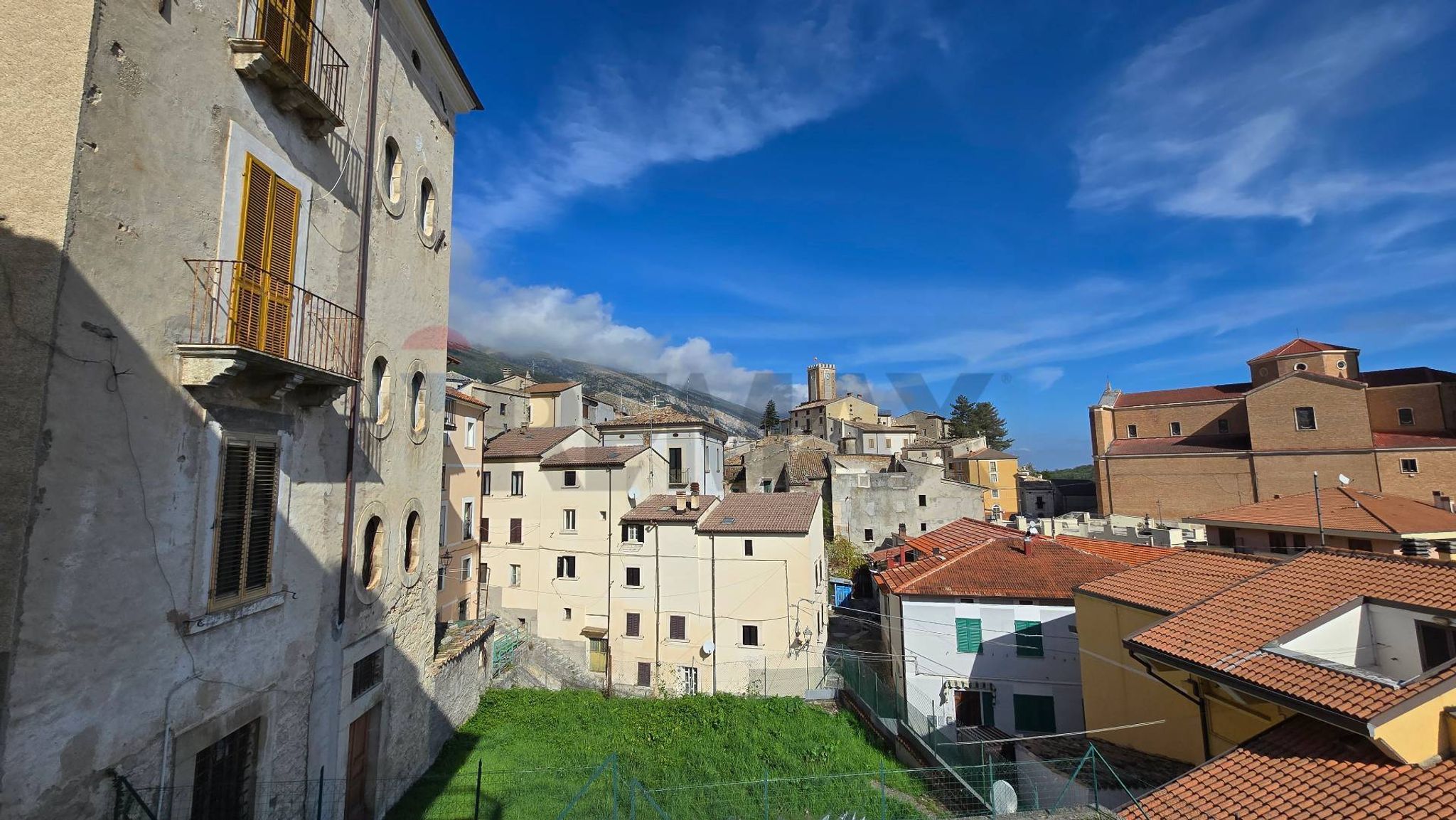 Edificio all'aperto