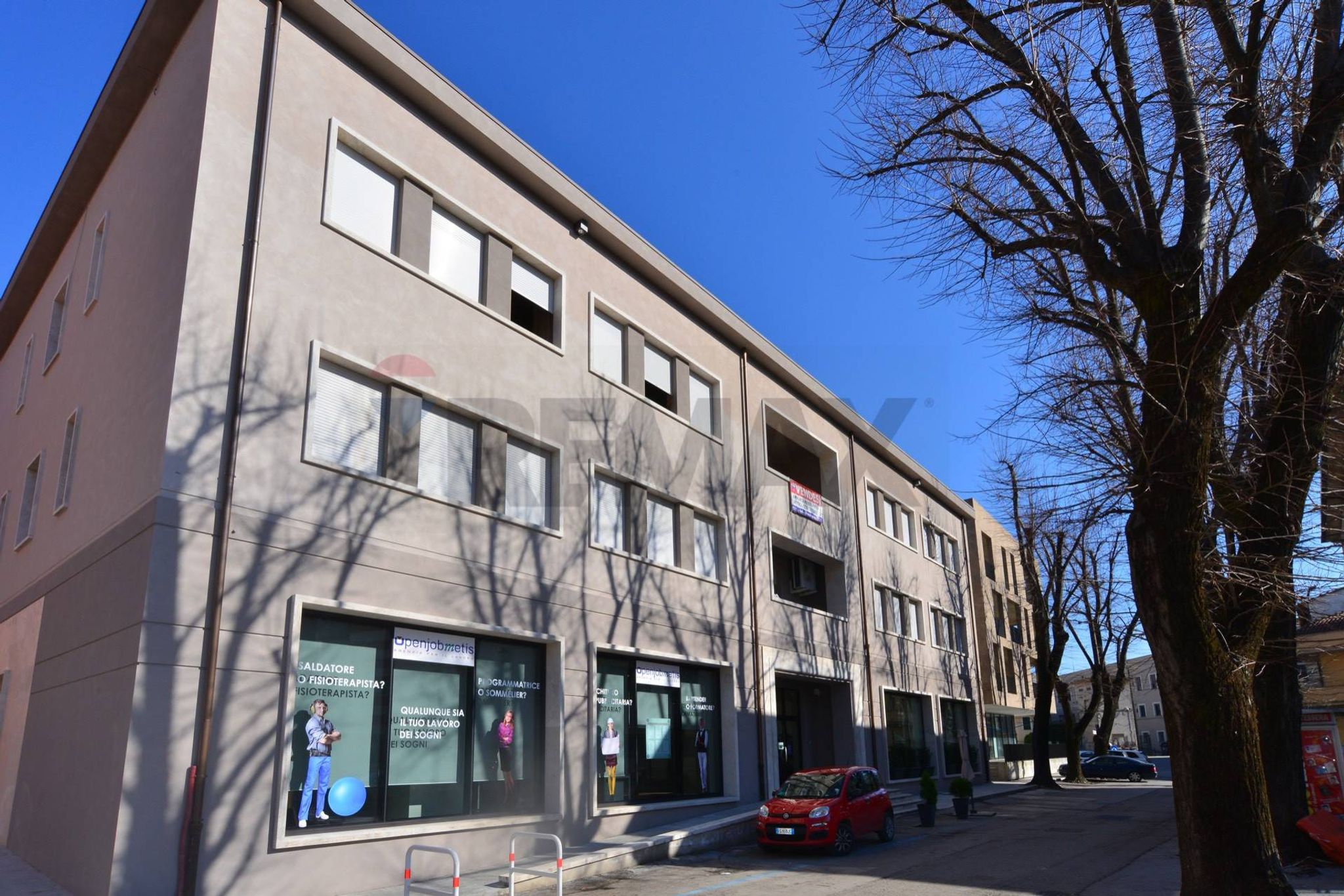 Edificio all'aperto