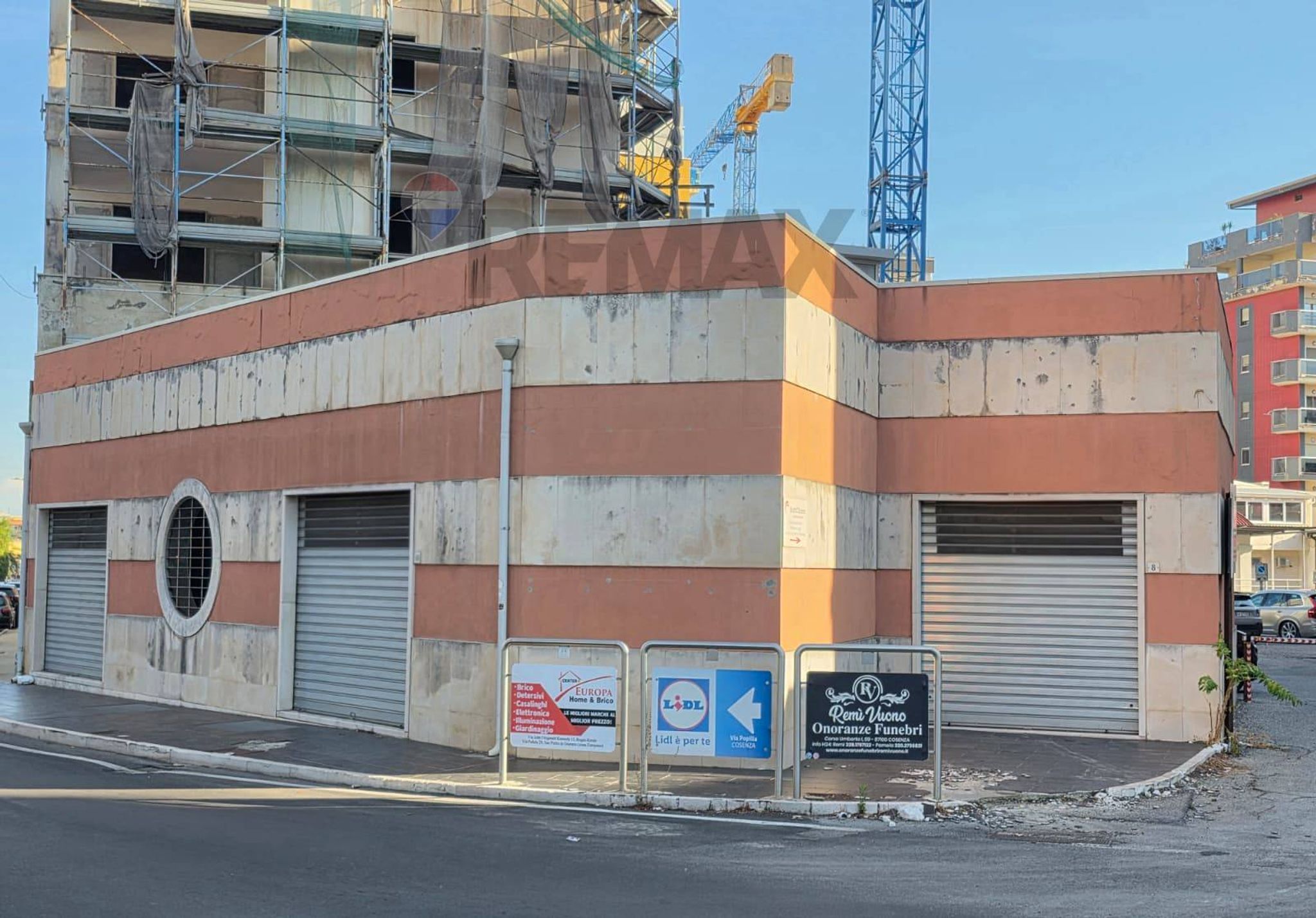 Edificio all'aperto