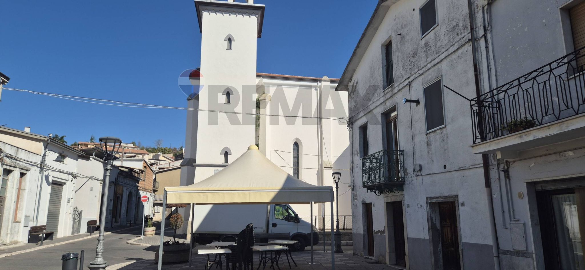Edificio all'aperto
