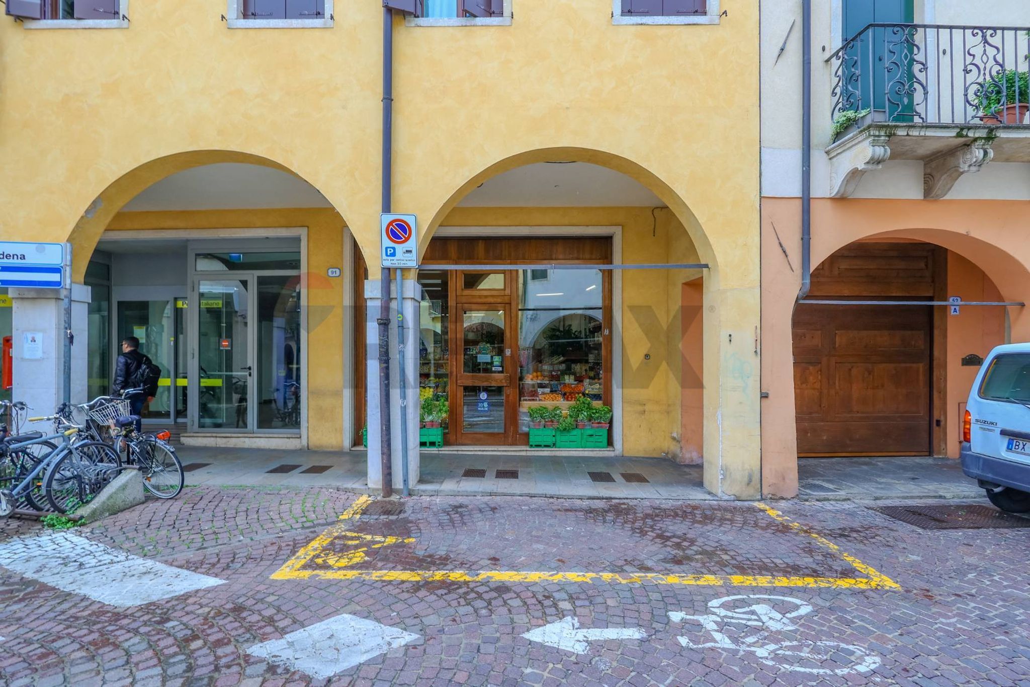 Edificio all'aperto
