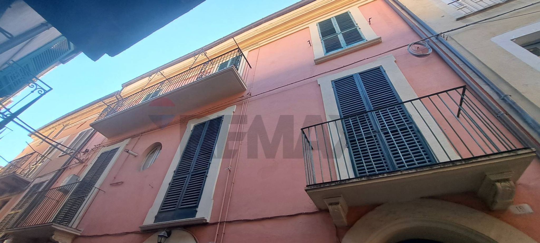 Edificio all'aperto
