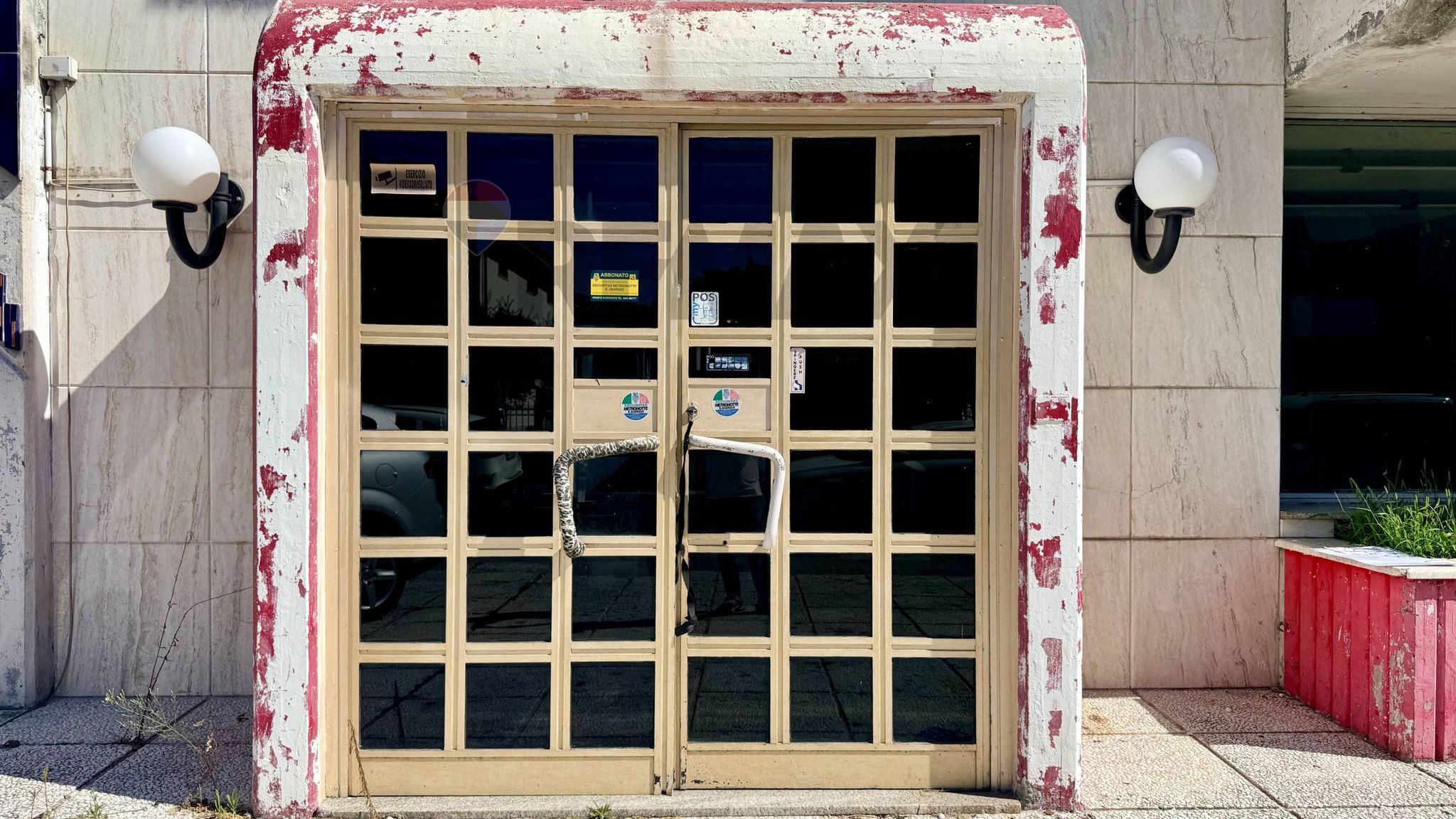 Edificio all'aperto