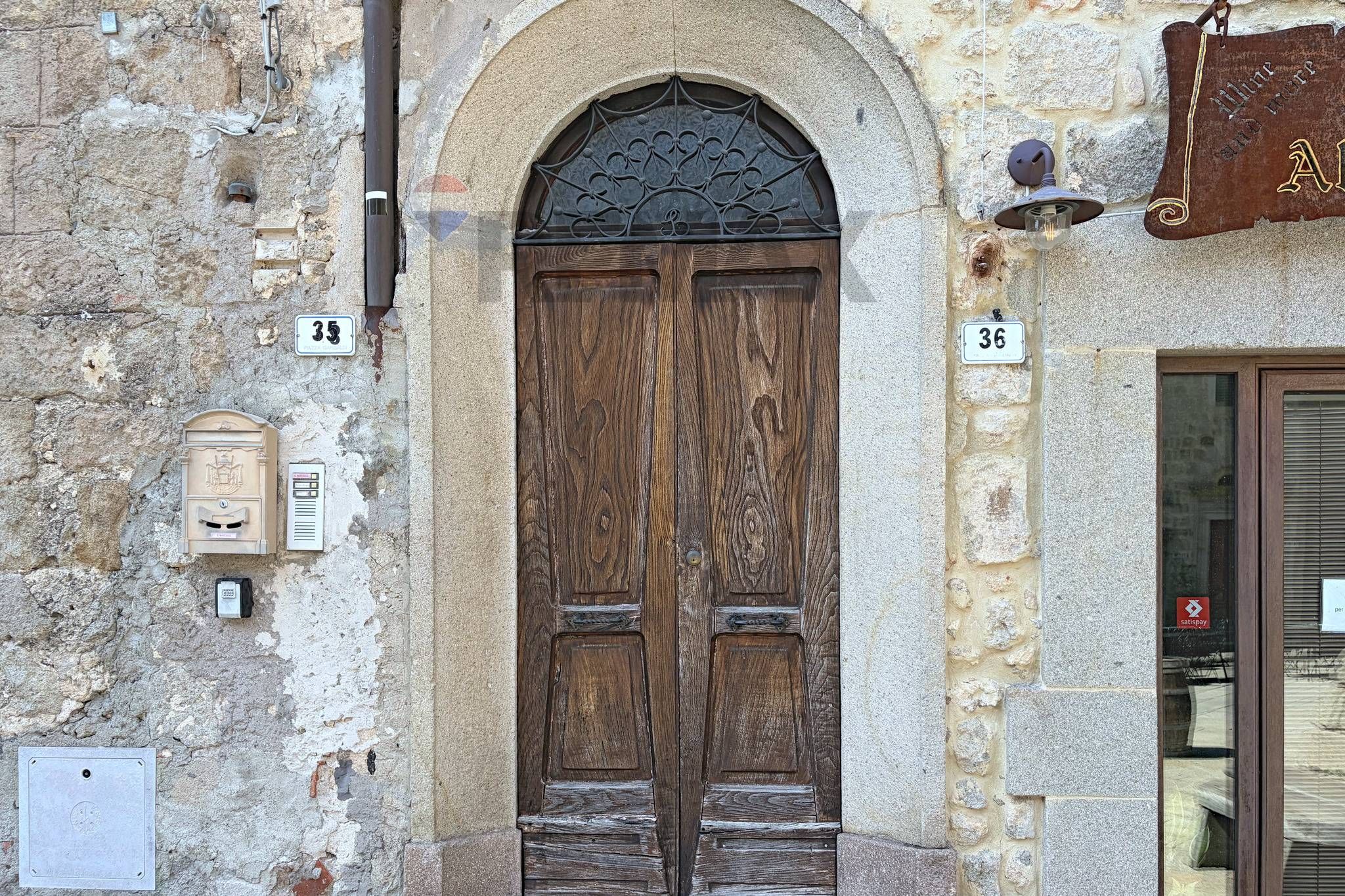Edificio all'aperto