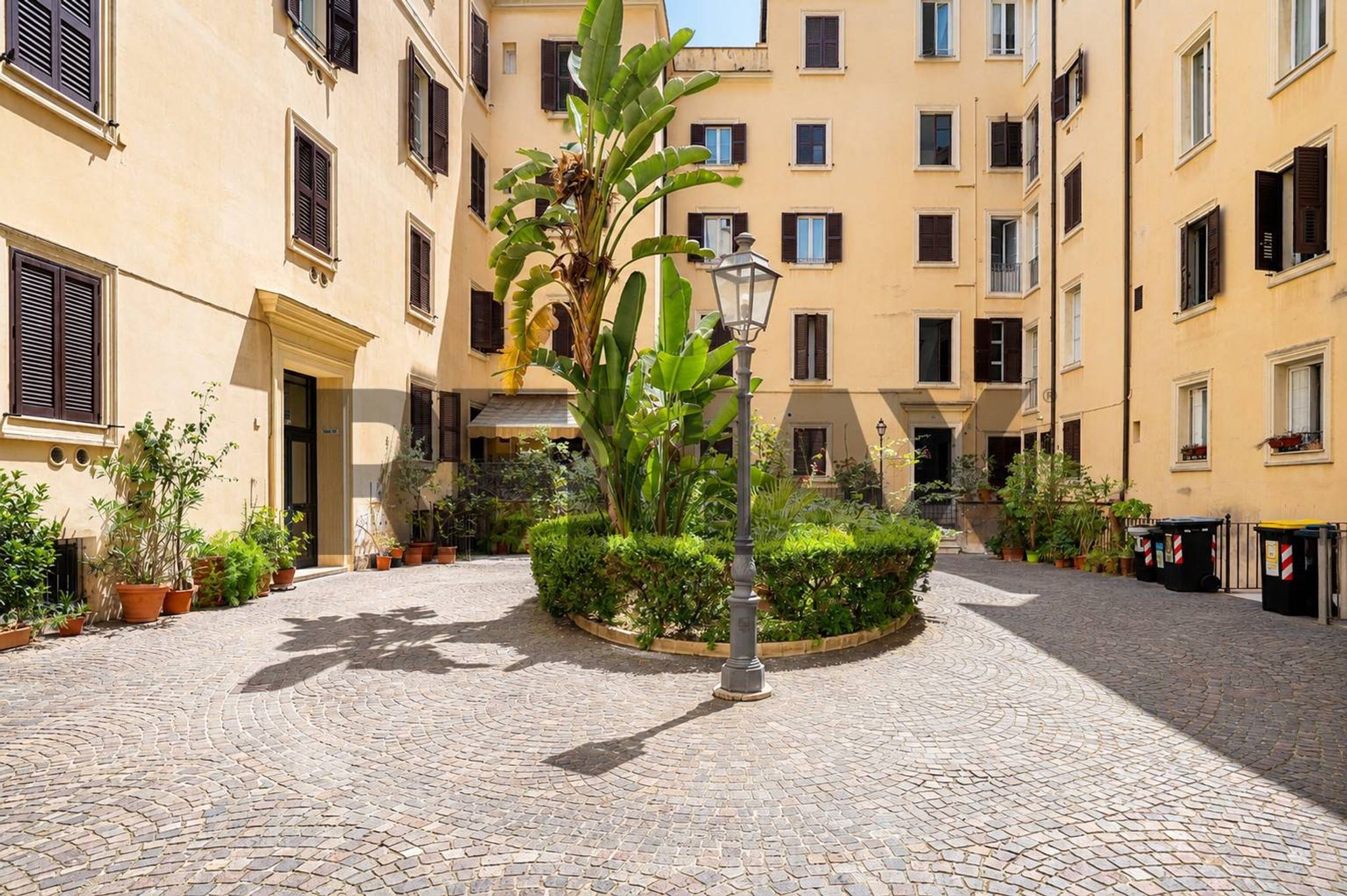 Edificio all'aperto