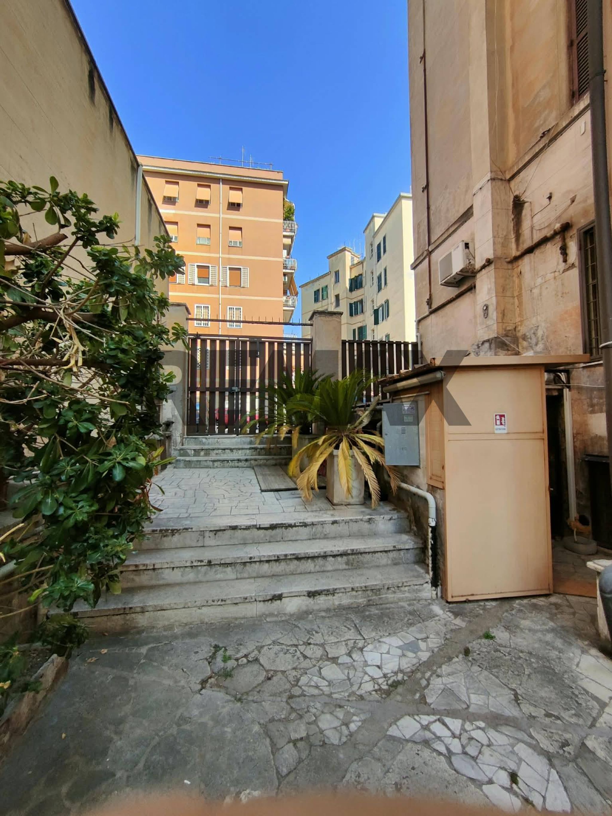 Edificio all'aperto