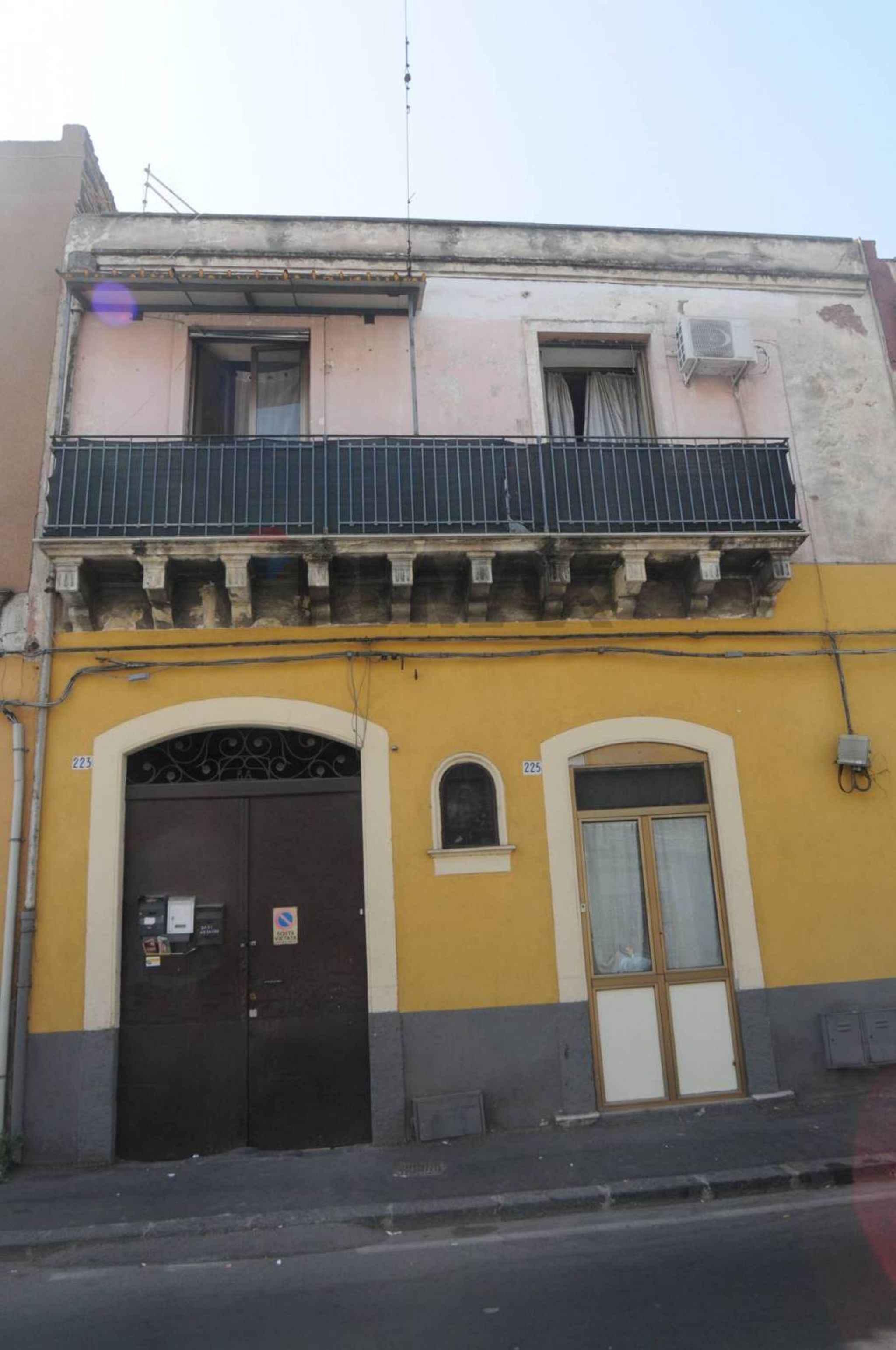 Edificio all'aperto