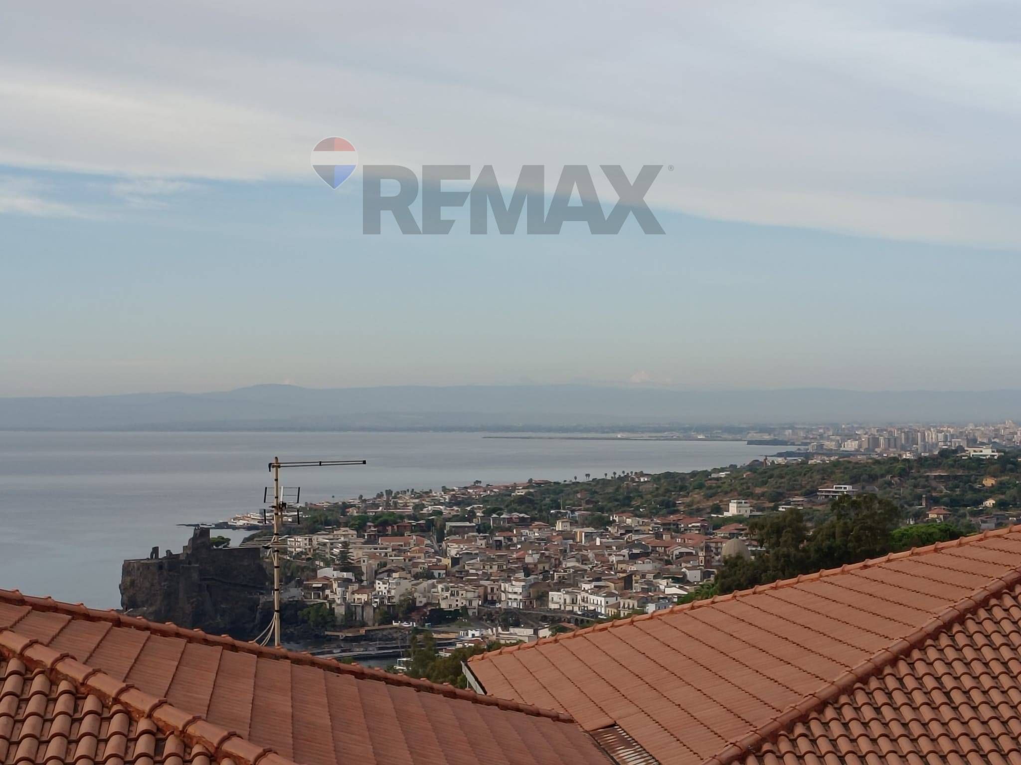 Immobile a Aci Castello
