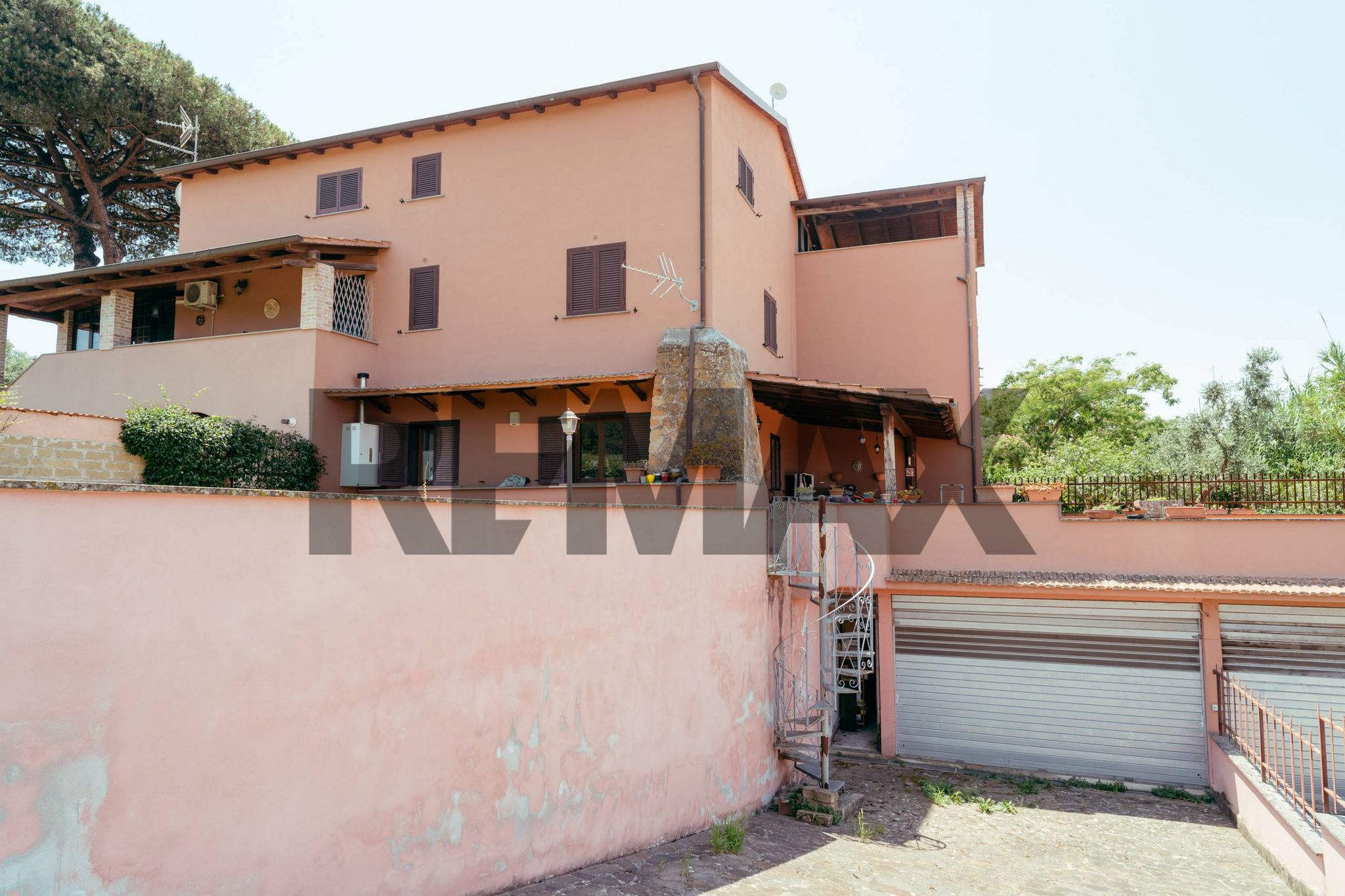 Property in Marino