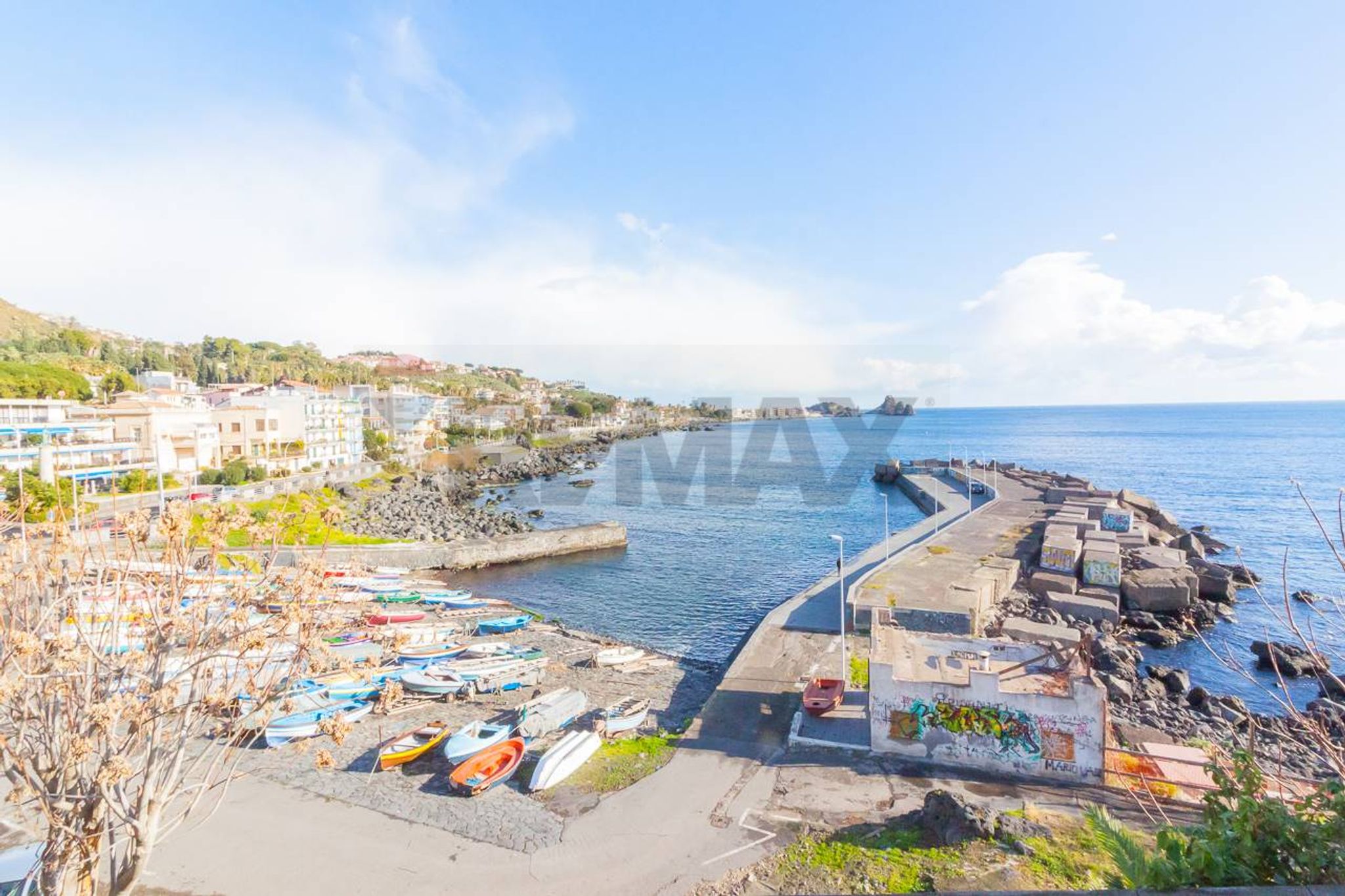 Property in Aci Castello