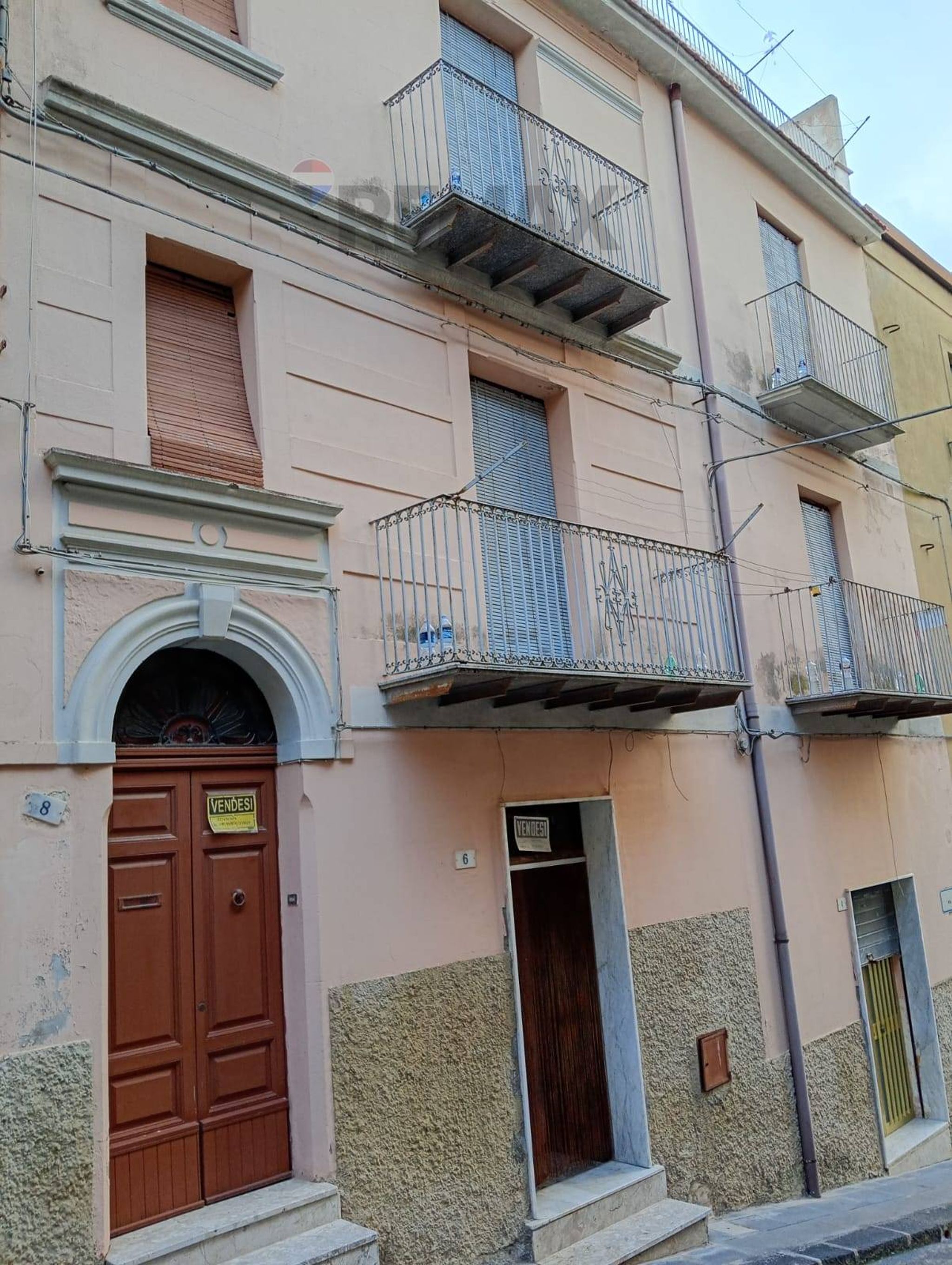 Edificio all'aperto