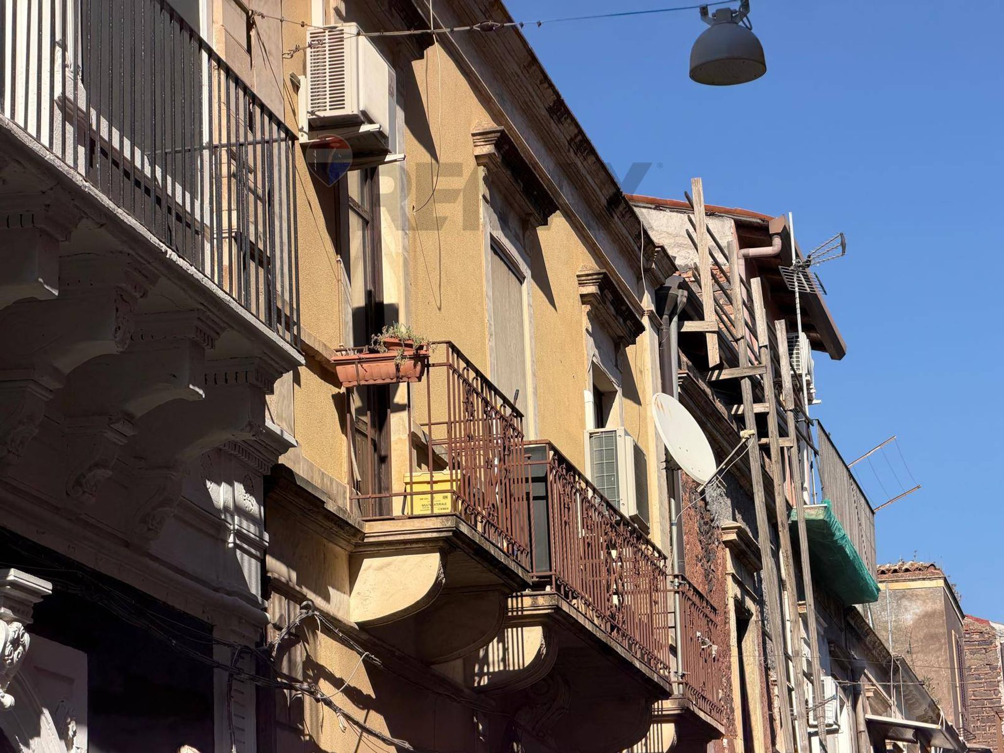 Edificio all'aperto