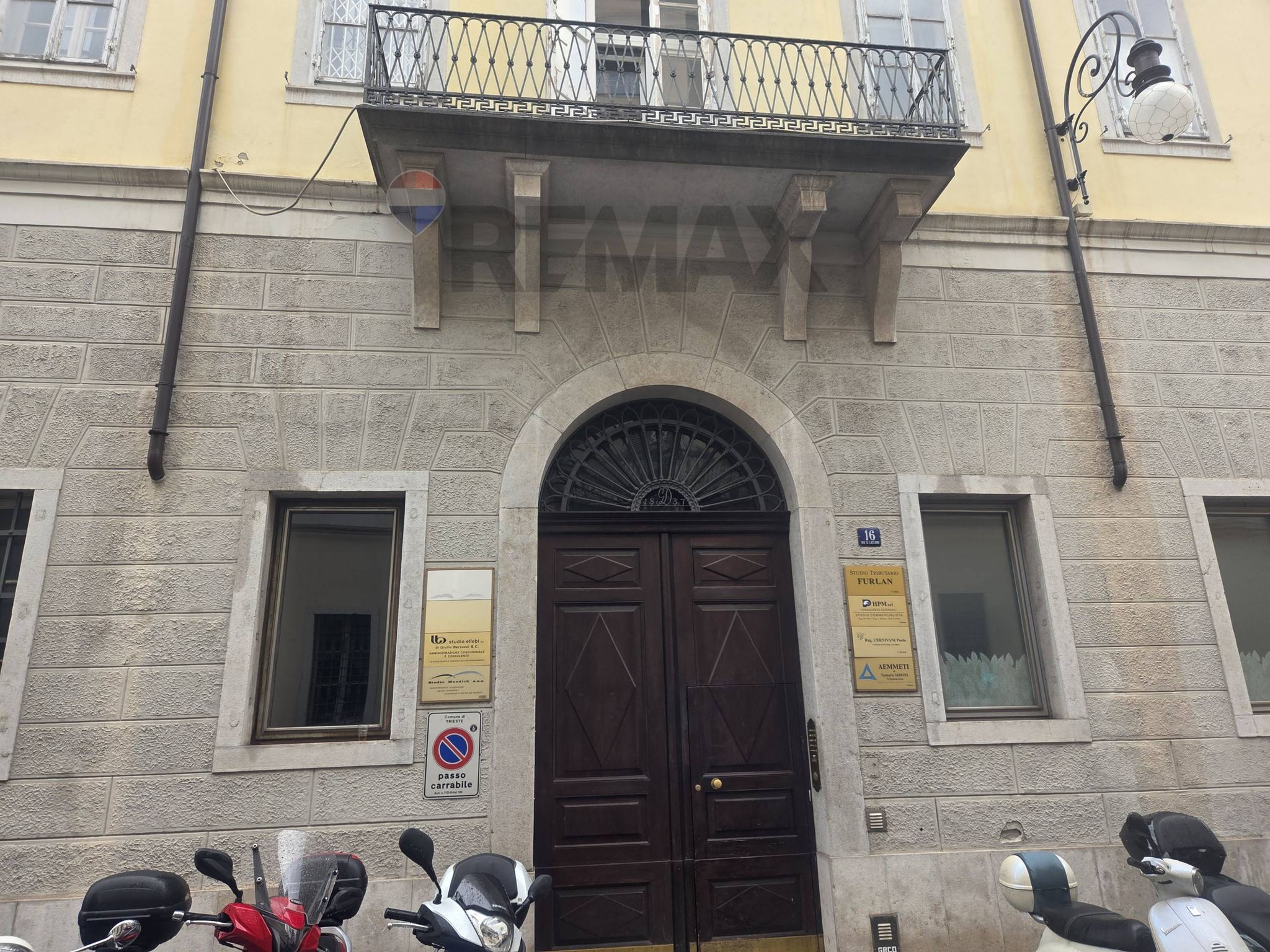 Edificio all'aperto