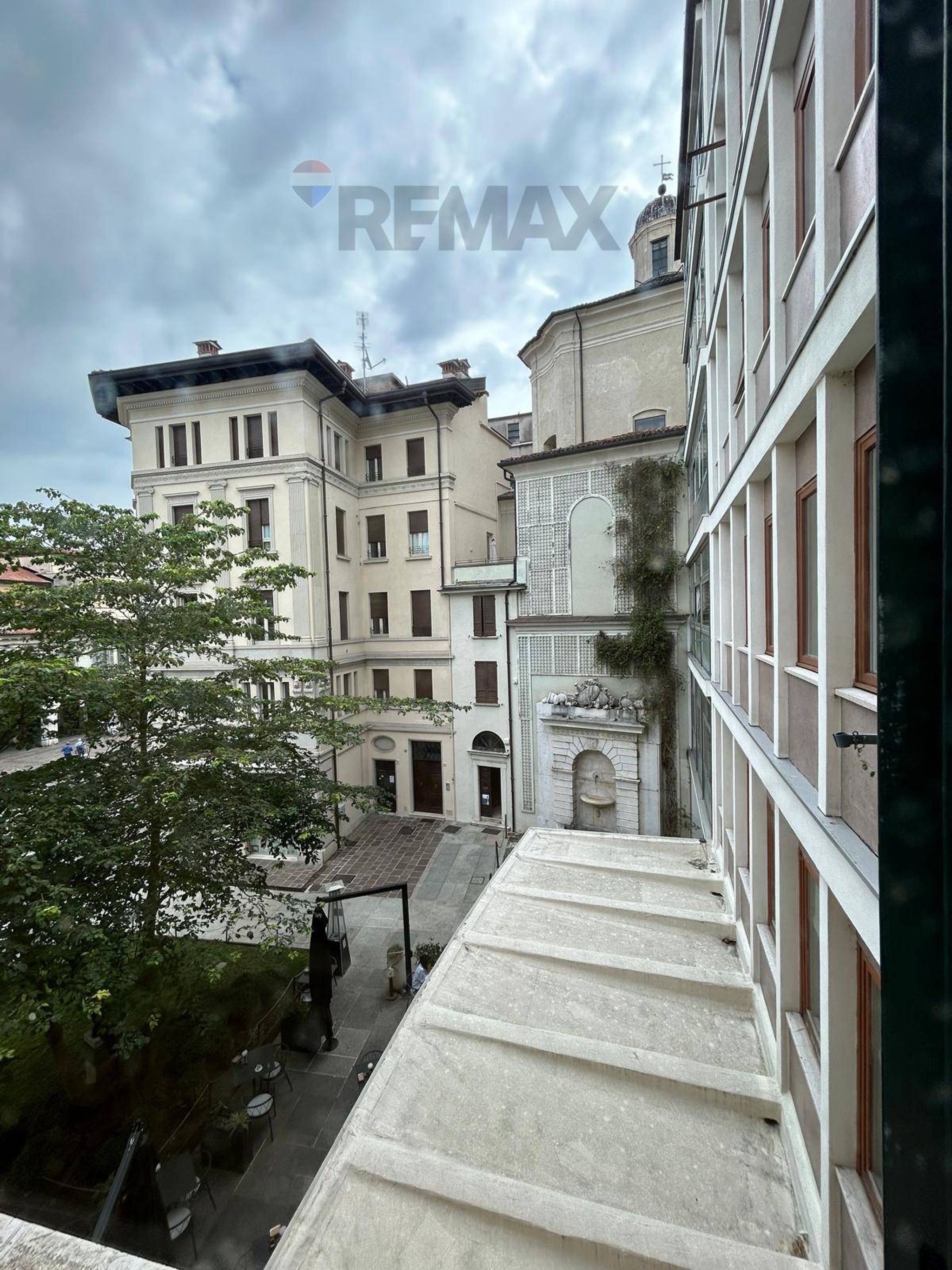 Edificio all'aperto