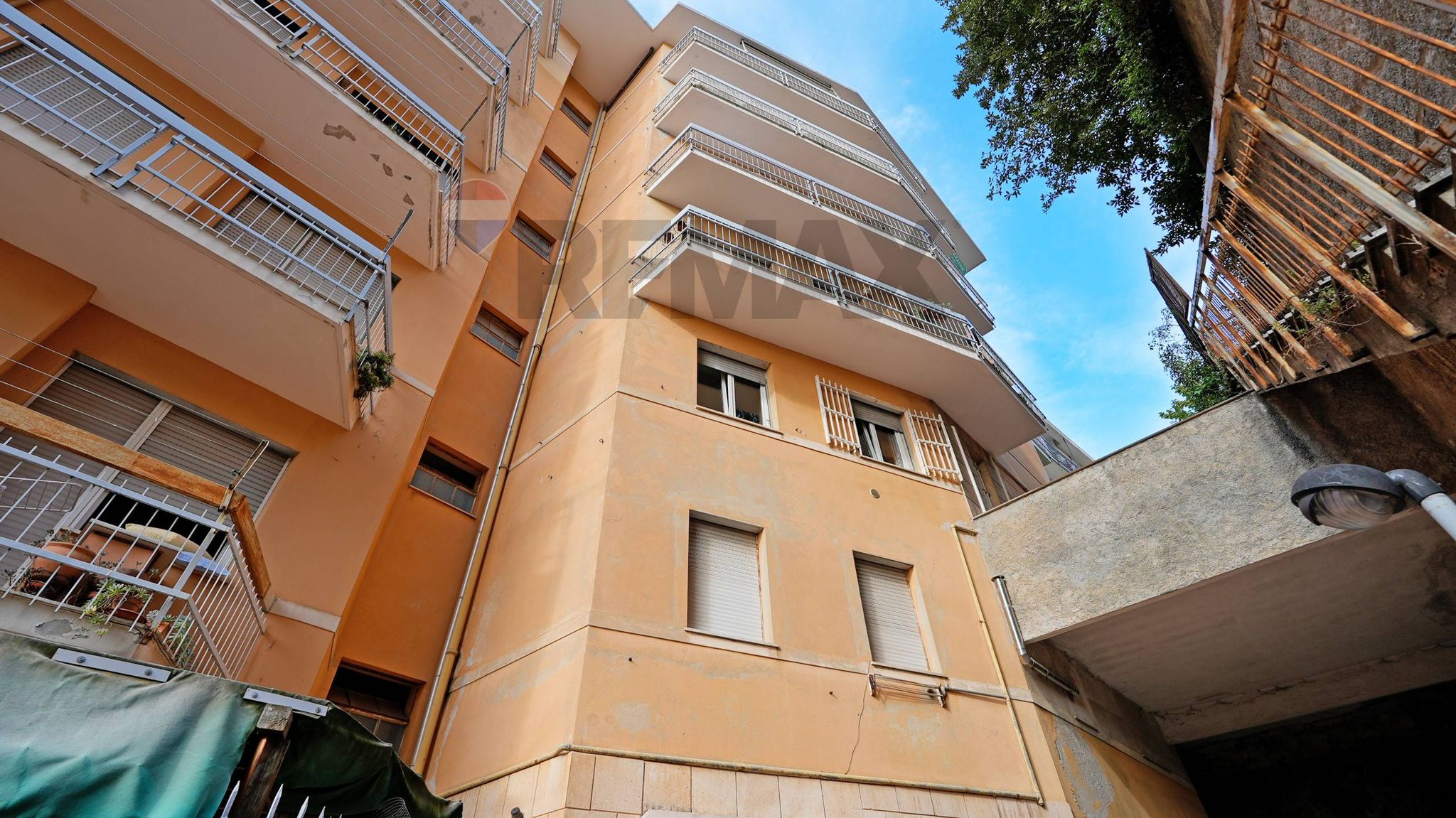 Edificio all'aperto