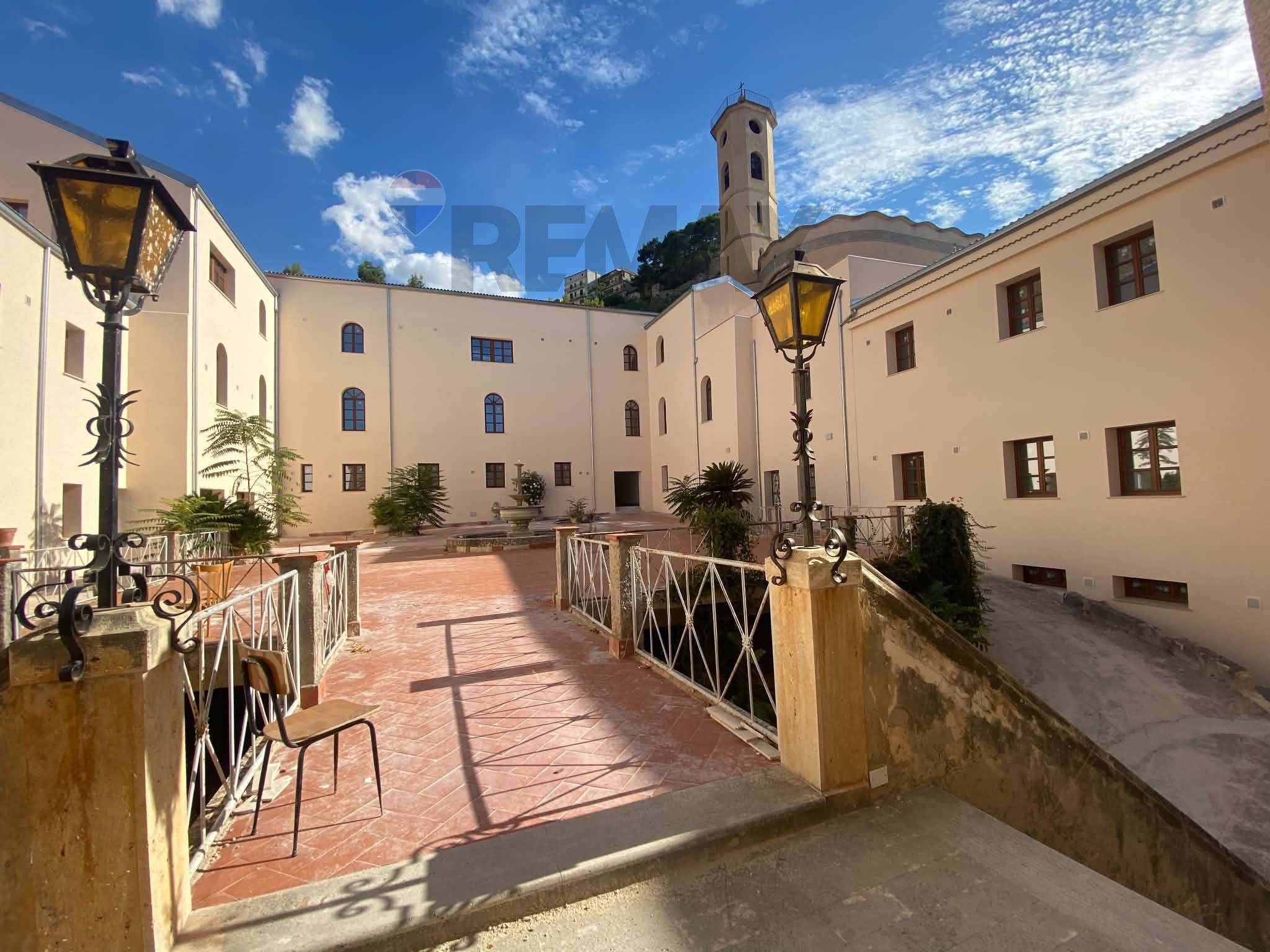 Edificio all'aperto