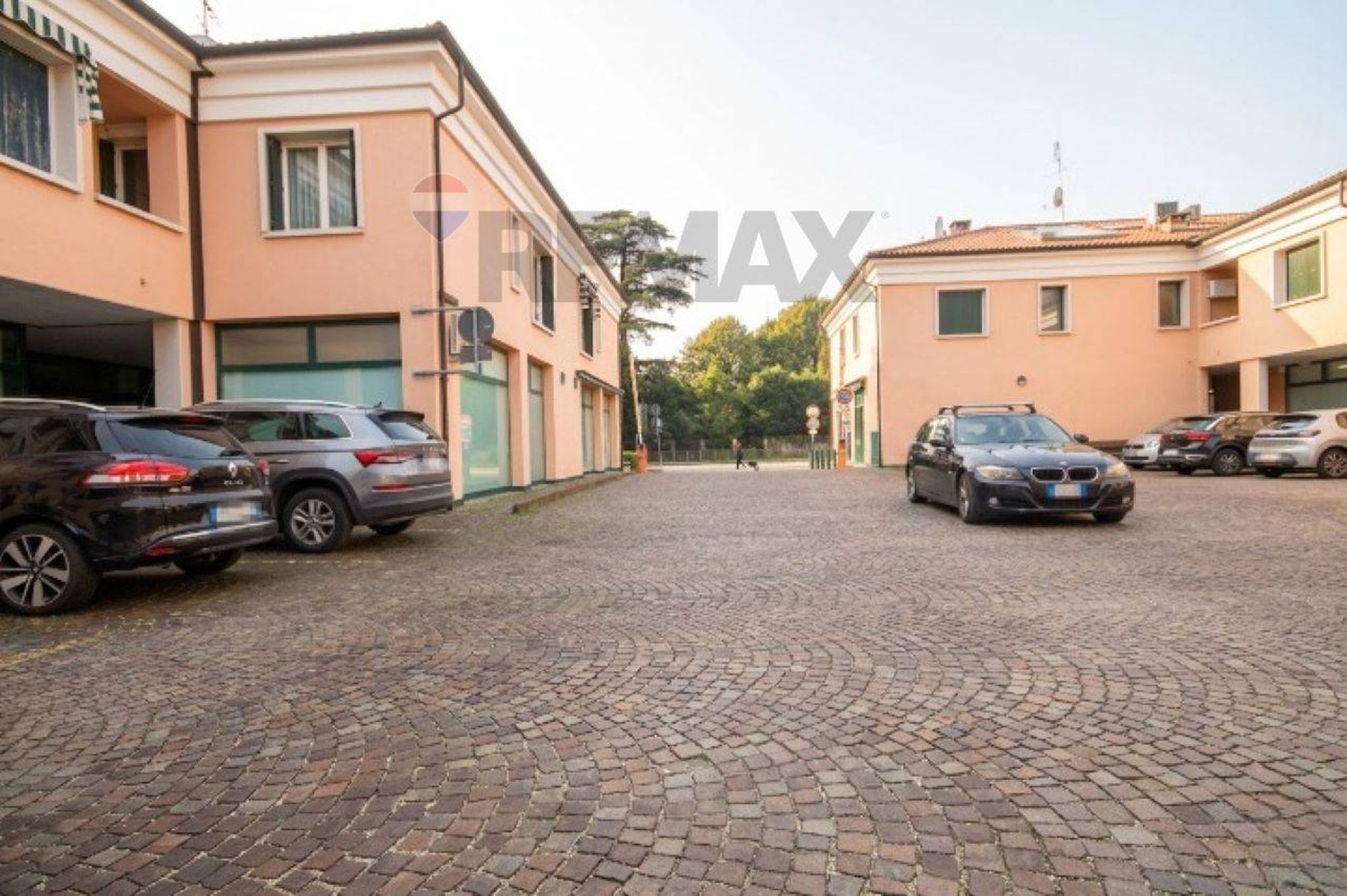 Edificio all'aperto