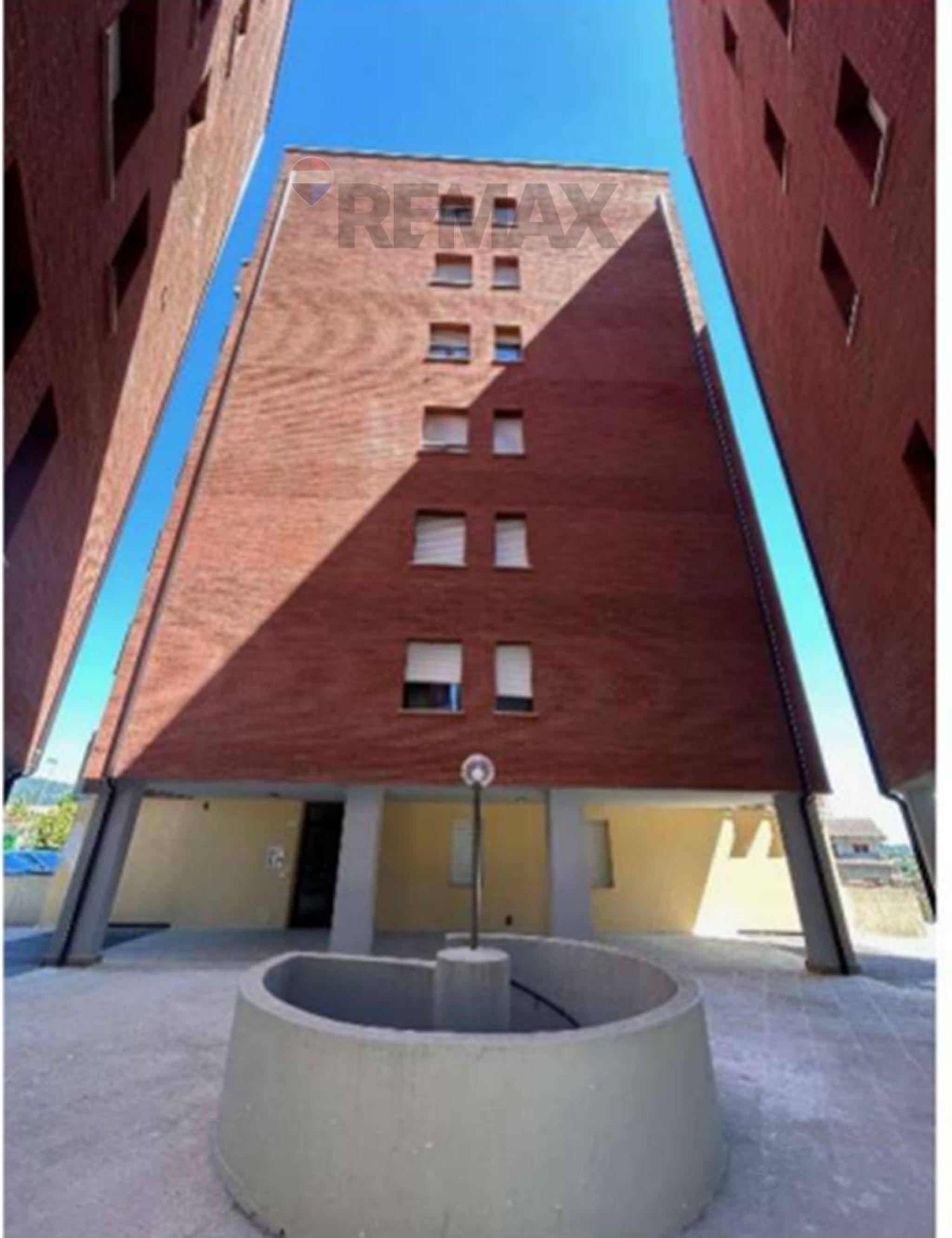Edificio all'aperto