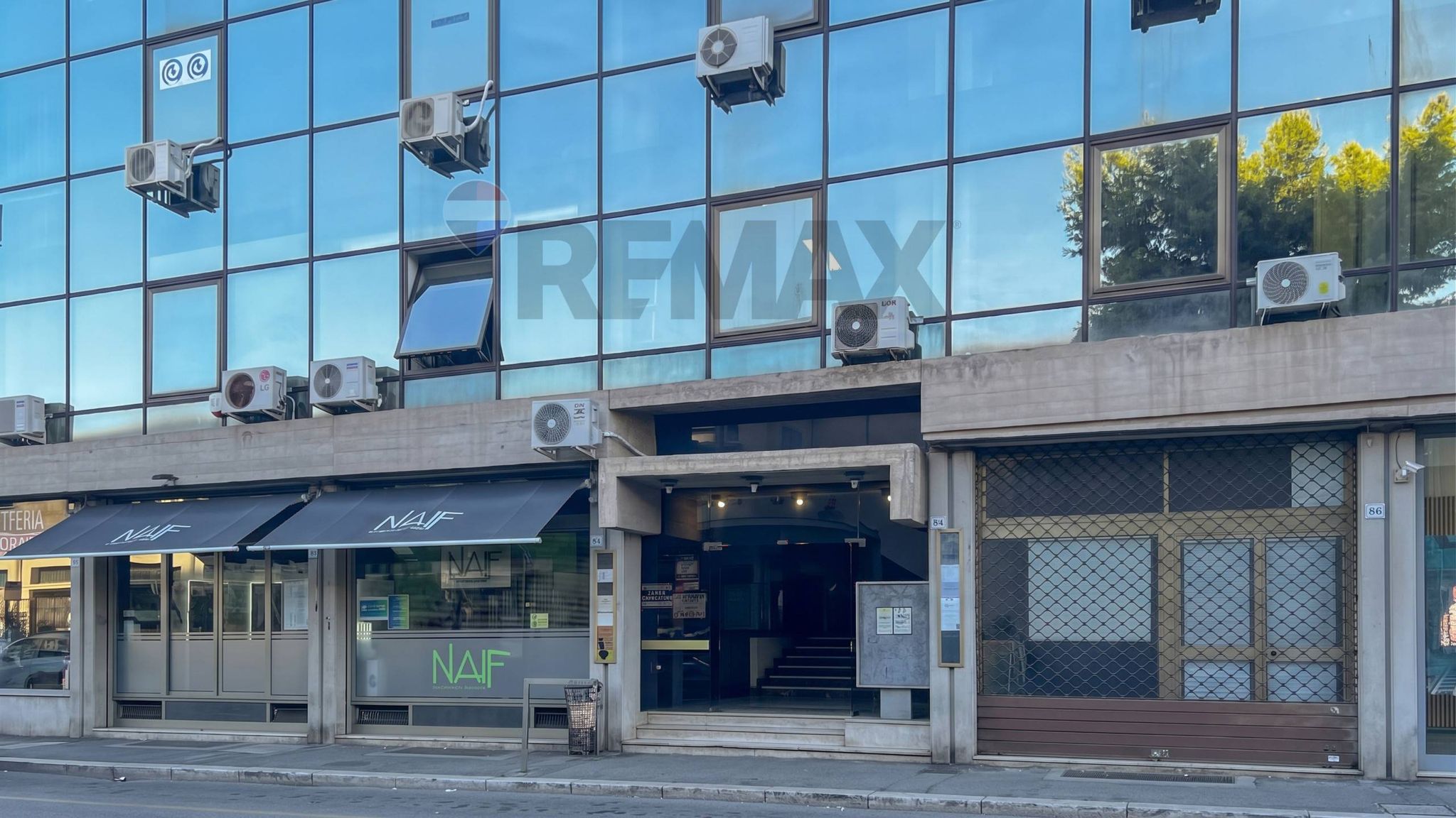 Edificio all'aperto