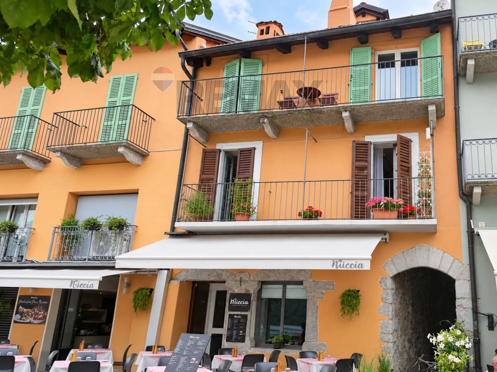 Edificio all'aperto