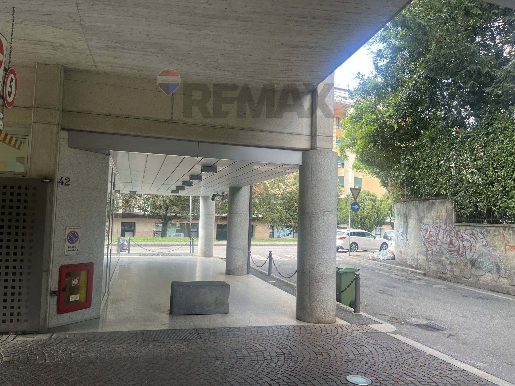 Edificio all'aperto